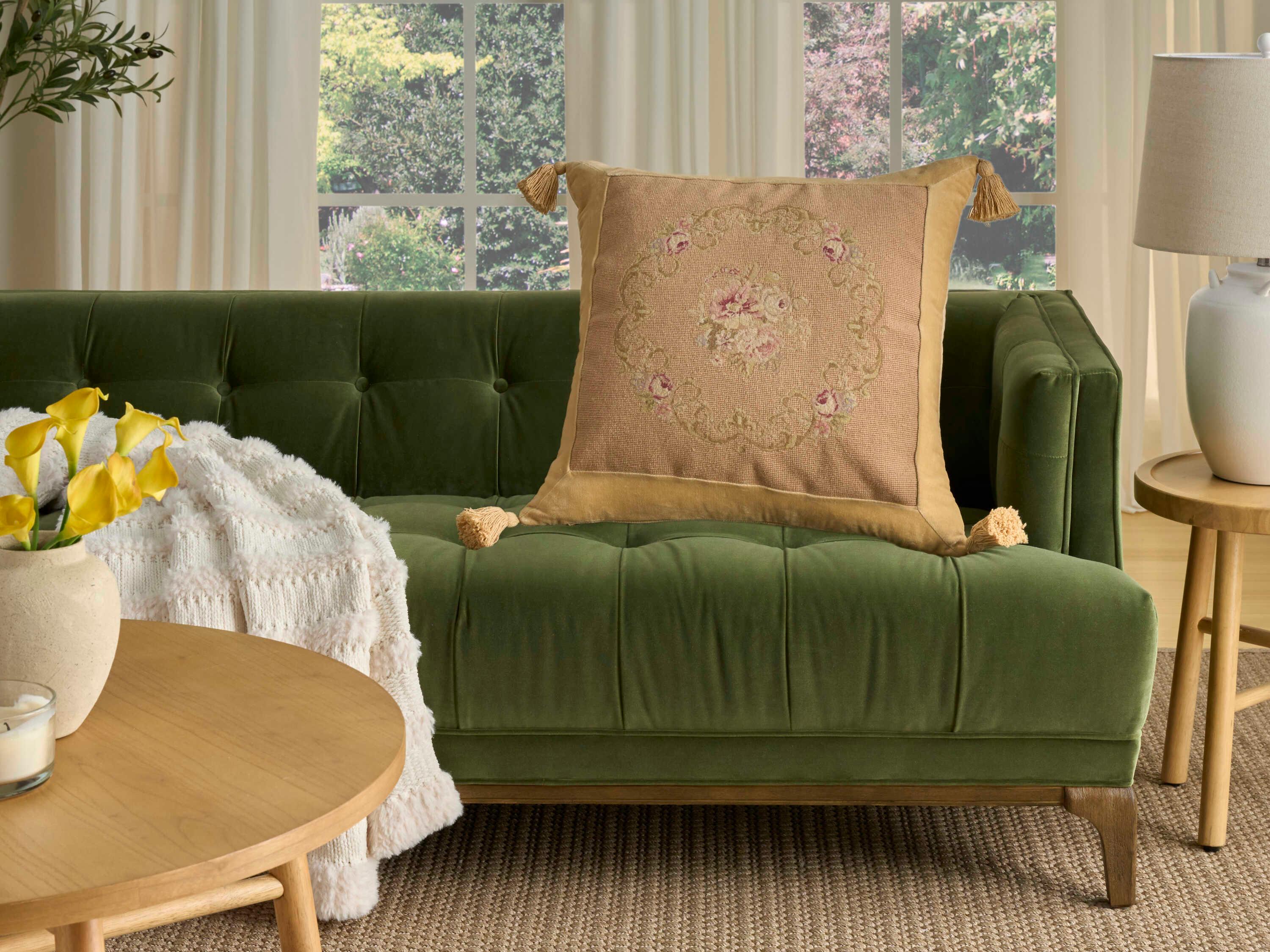 Nourison Mina Victory Vintage Floral Center 24" x 24" Blush Pillow