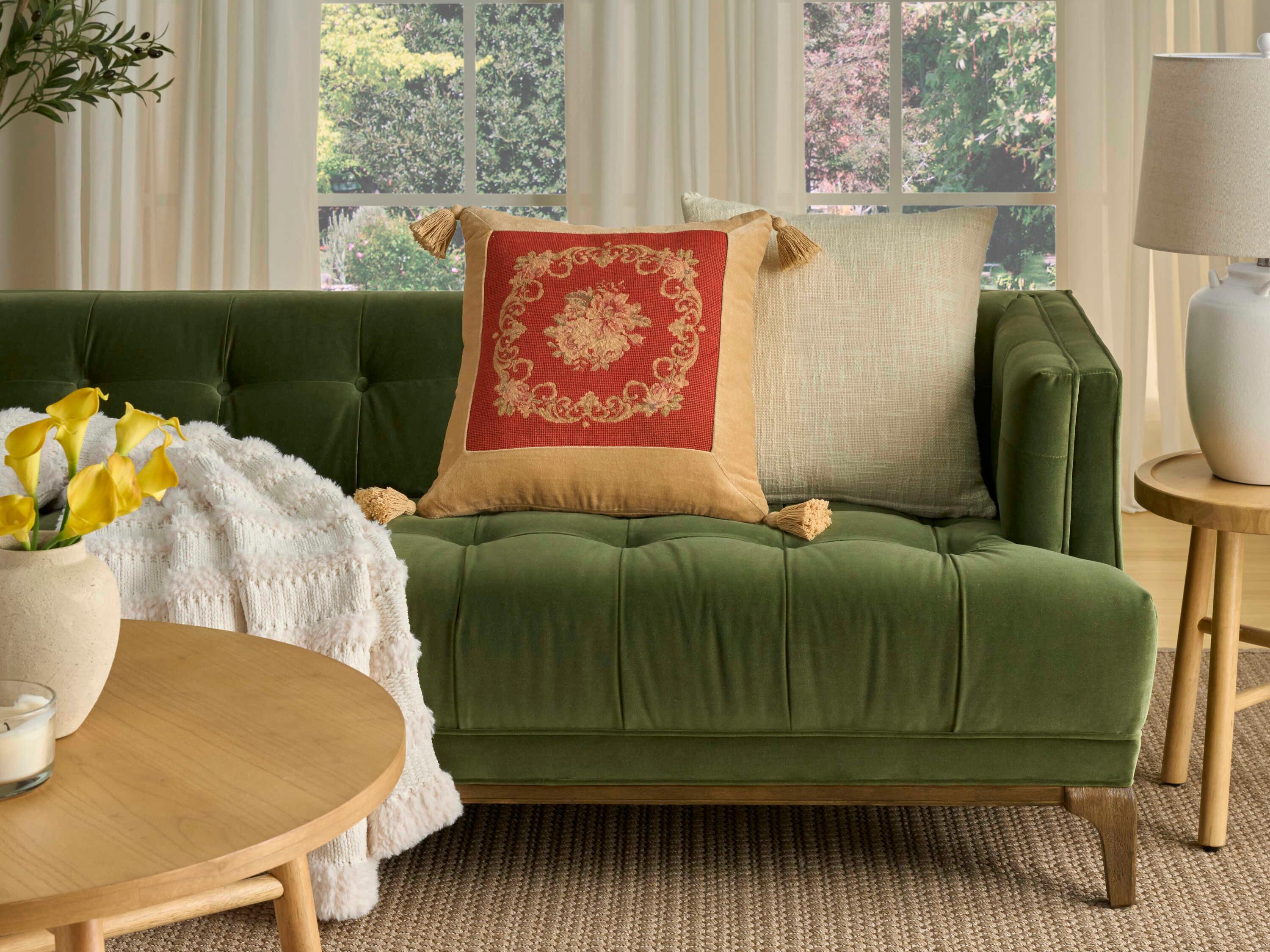 Nourison Mina Victory Vintage Floral Center 17" x 17" Coral Pillow