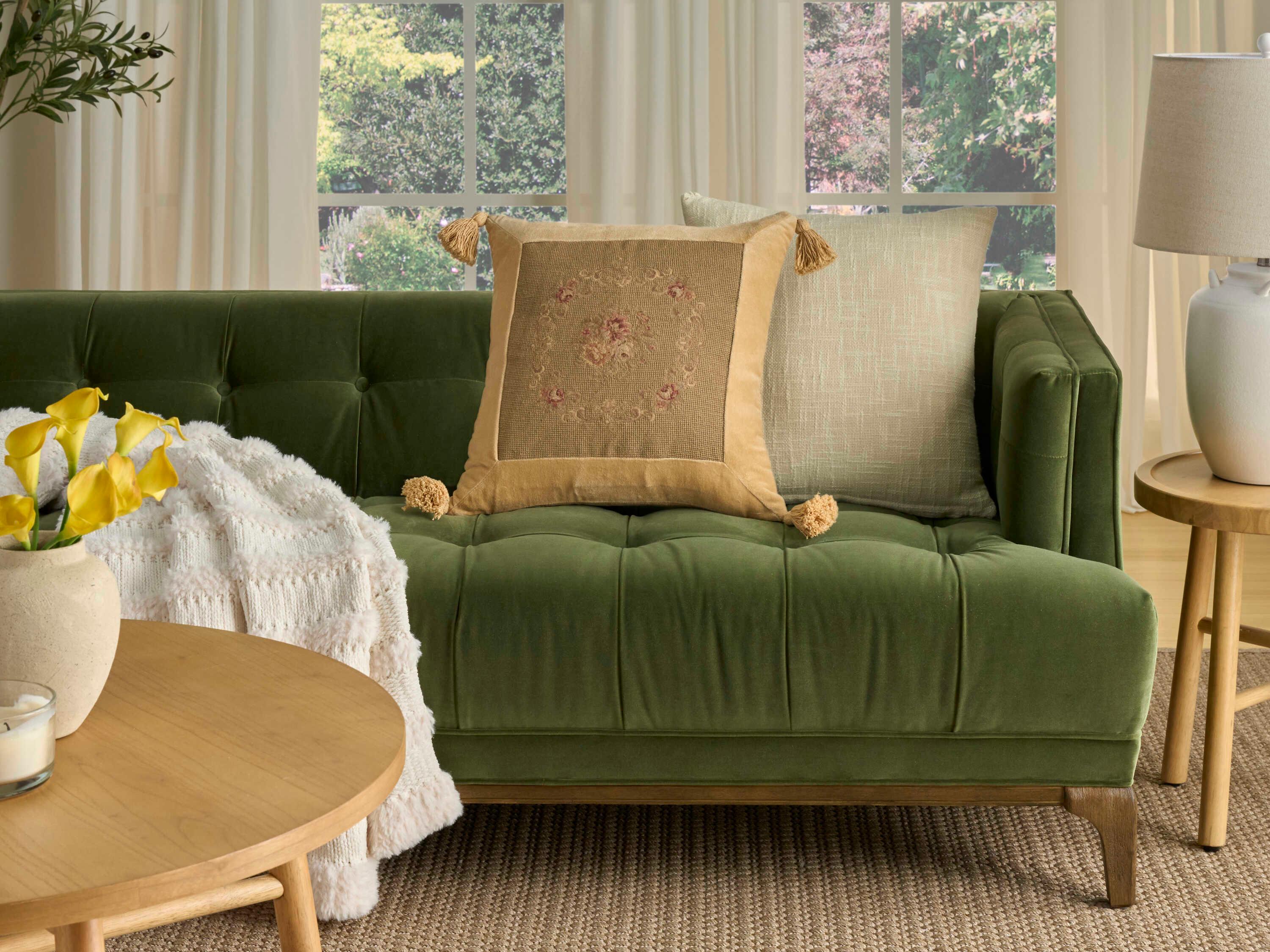 Nourison Mina Victory Vintage Floral Center 18" x 18" Olive Pillow