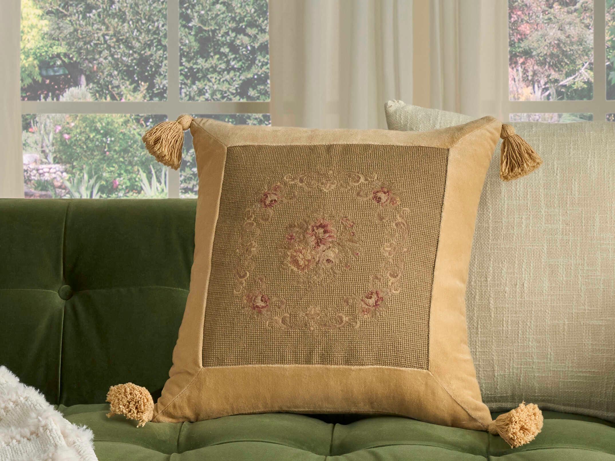 Nourison Mina Victory Vintage Floral Center 18" x 18" Olive Pillow