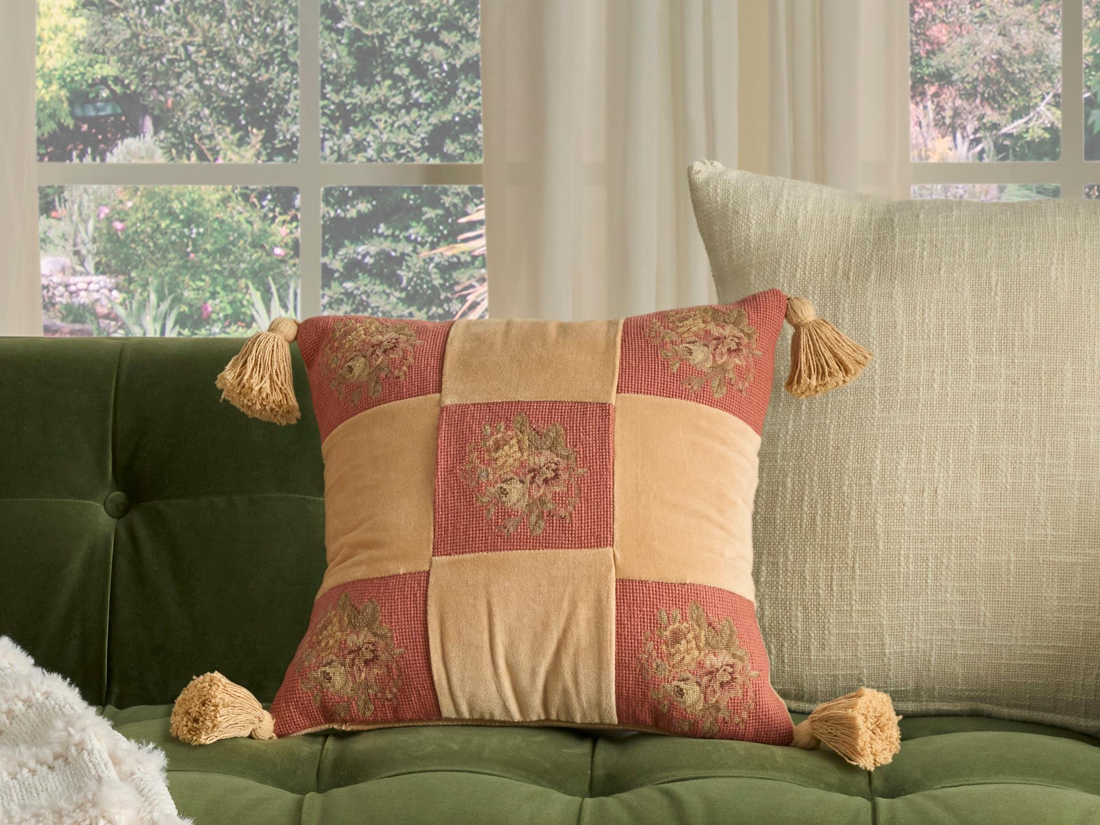 Nourison Mina Victory Vintage Floral Checkers 18" x 18" Coral Pillow