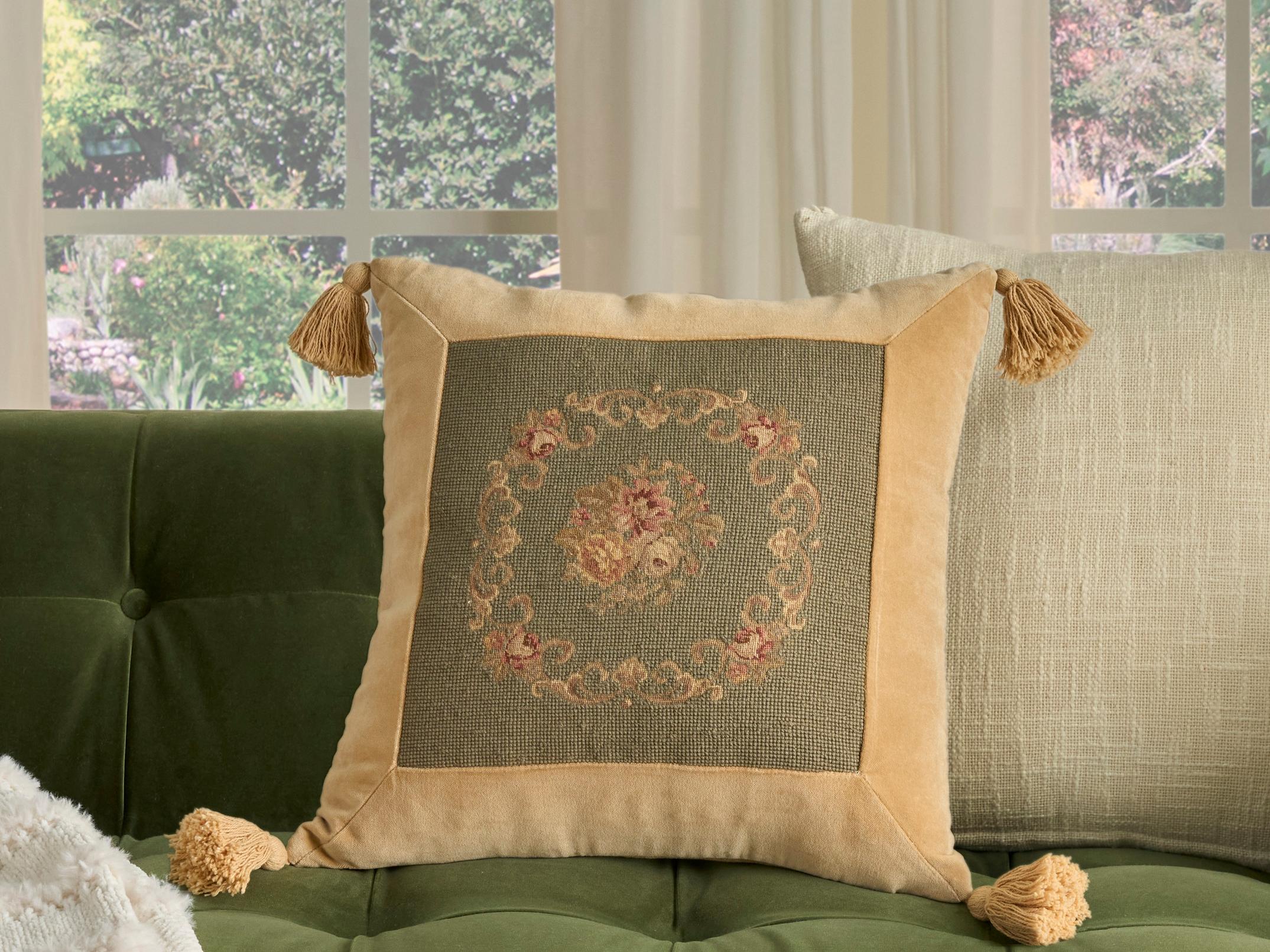 Nourison Mina Victory Vintage Floral Center 18" x 18" Sage Pillow