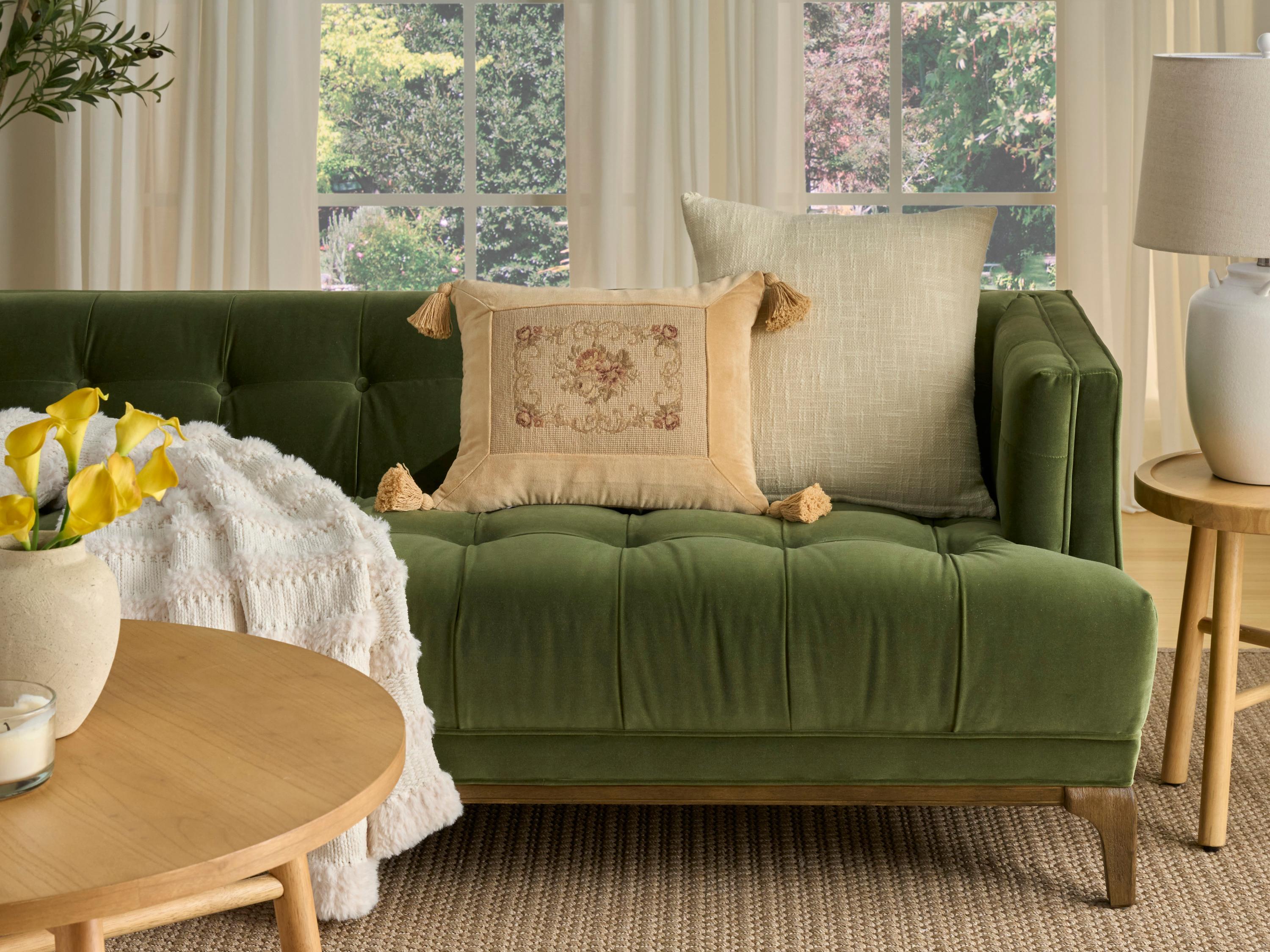 Nourison Mina Victory Vintage Floral Center 14" x 18" Beige Pillow