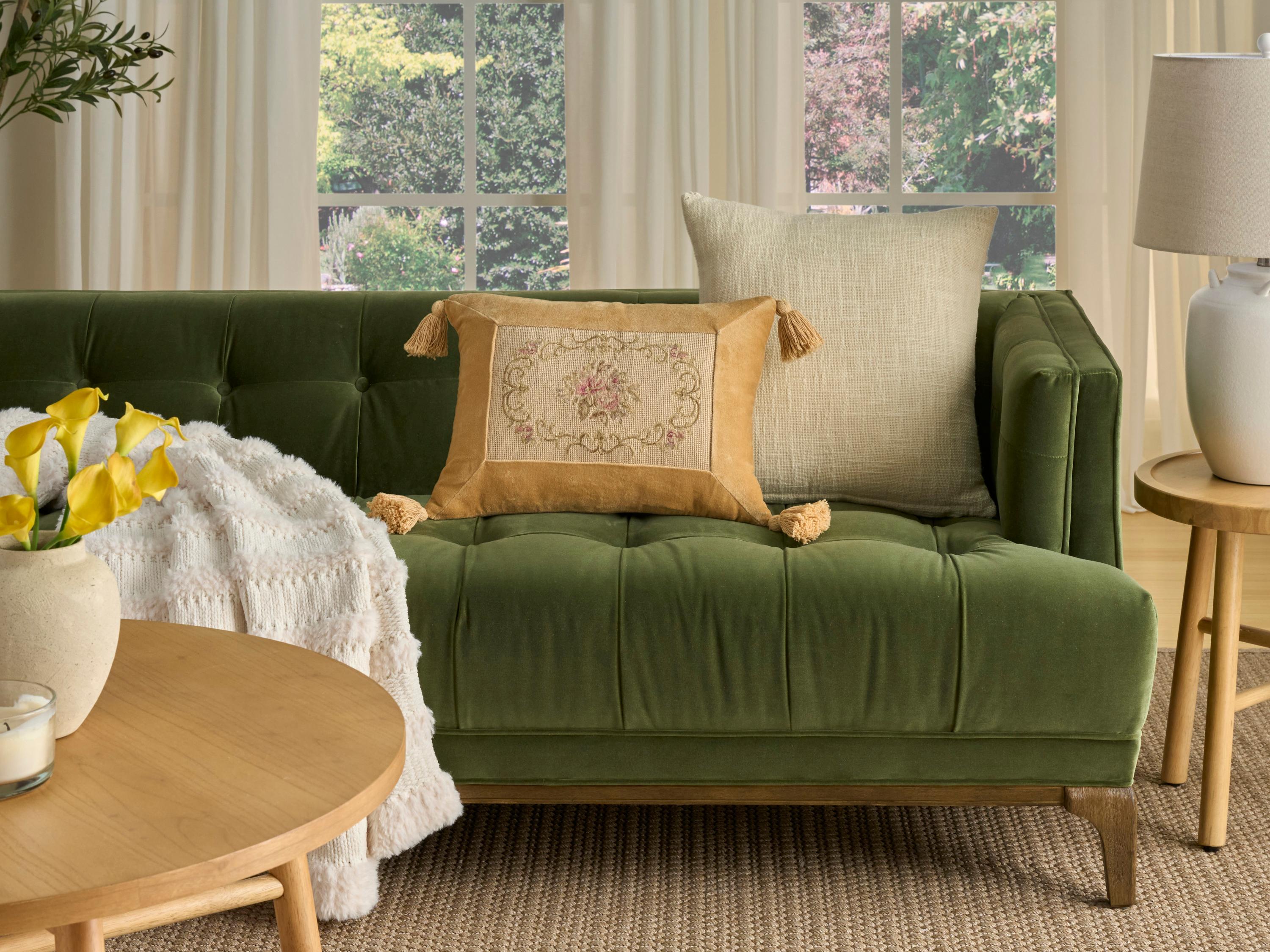 Nourison Mina Victory Vintage Oval Floral Border 14" x 18" Beige Pillow