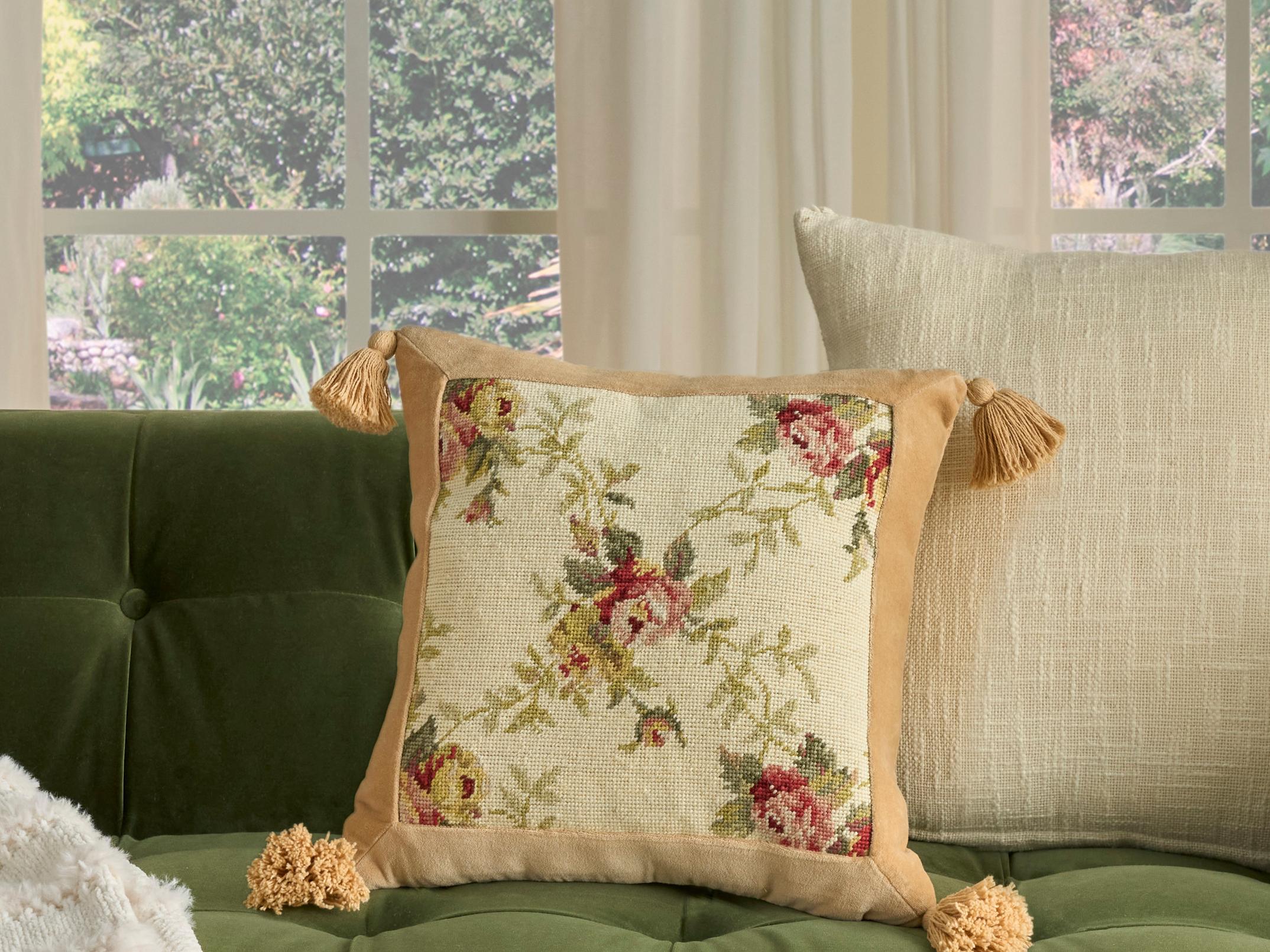 Nourison Mina Victory Vintage Rose Trellis 19" x 19" Cream Pillow