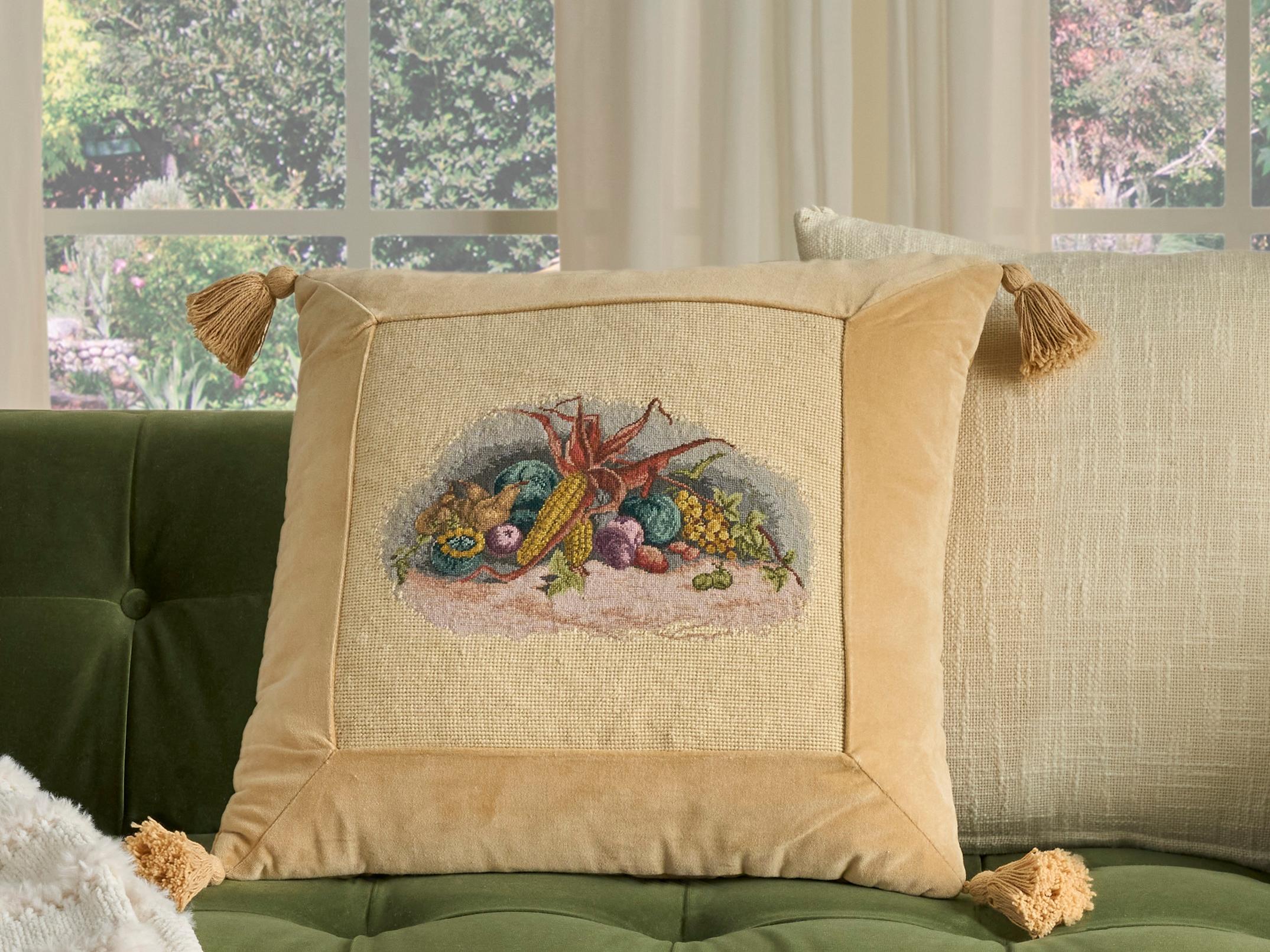 Nourison Mina Victory Vintage Corn 20" x 20" Cream Pillow