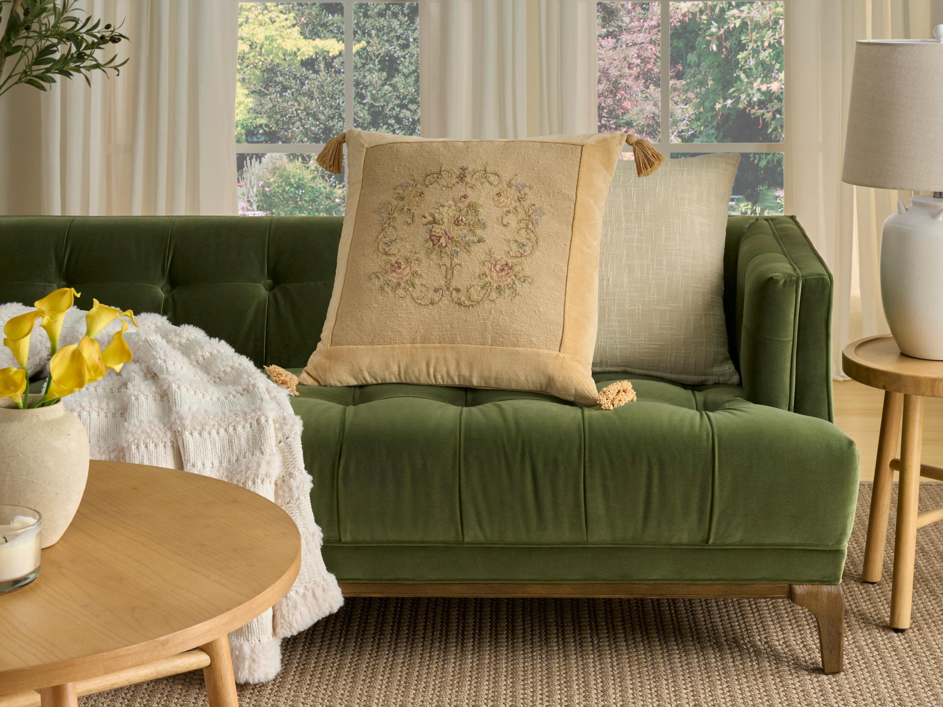 Nourison Mina Victory Vintage Floral Center 22" x 22" Beige Pillow