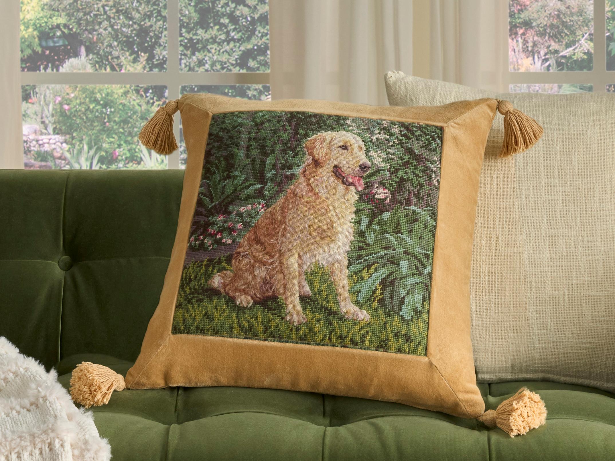 Nourison Mina Victory Vintage Golden Retriever 20" x 20" Green Pillow