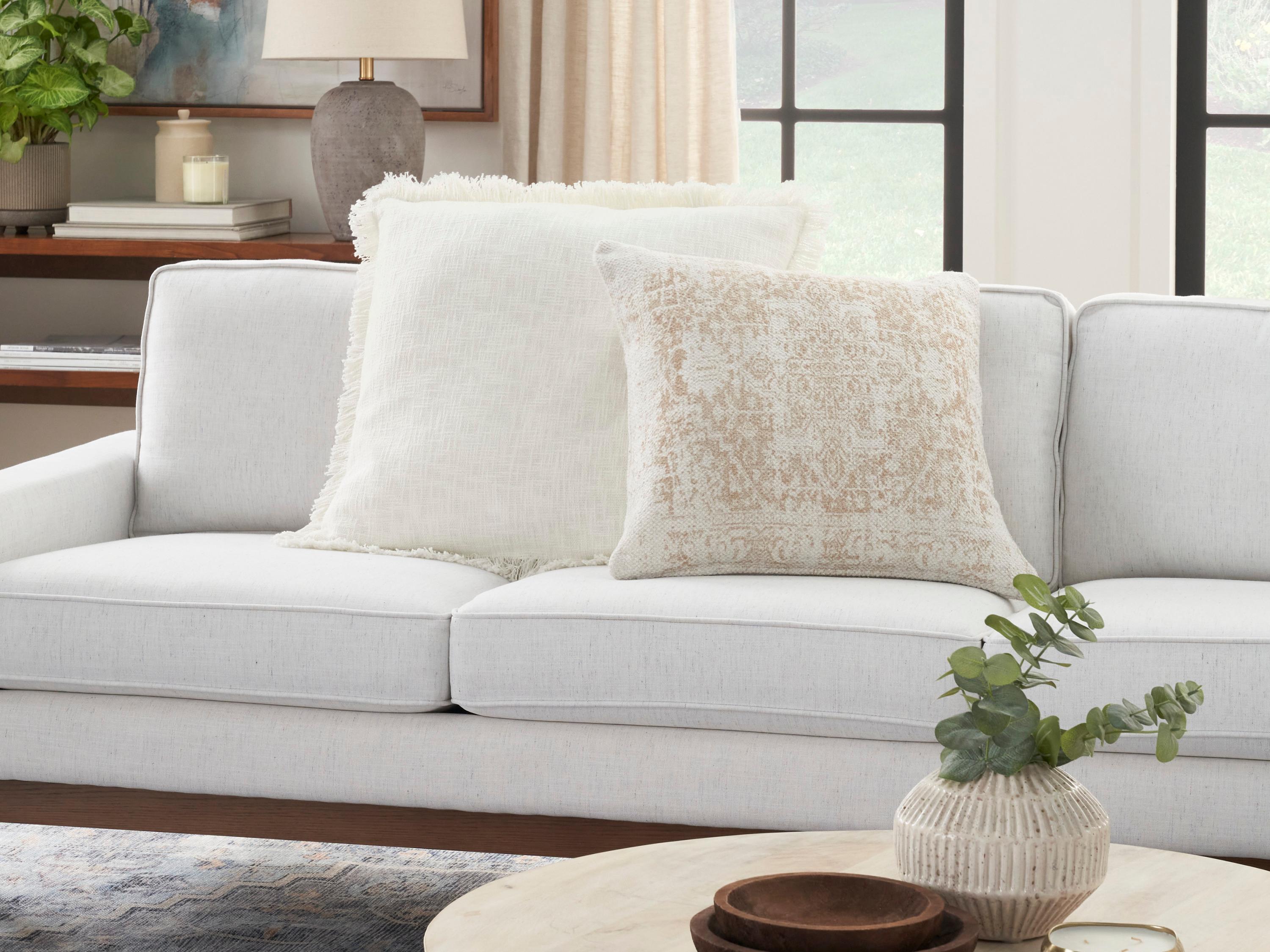 Nourison Nicole Curtis 20" x 20" Pillow