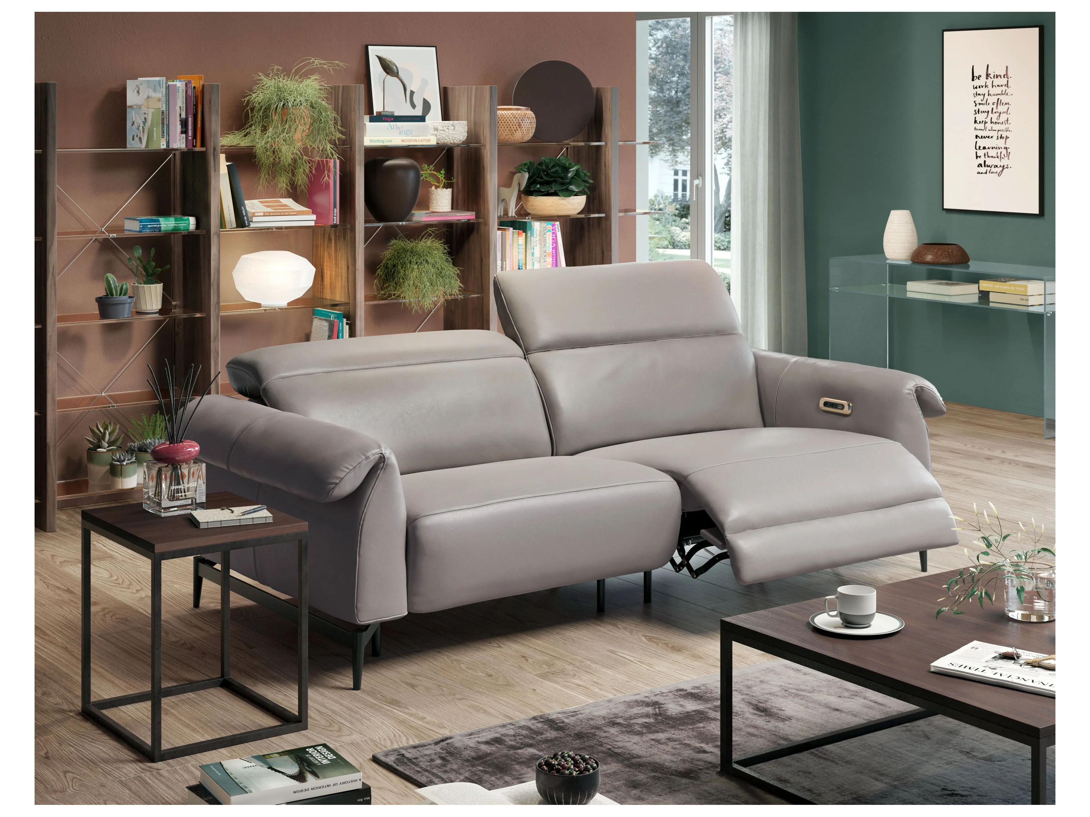 Natuzzi Editions Leggiadro Loveseat and a Half with Dual Recliners (Disassembled)