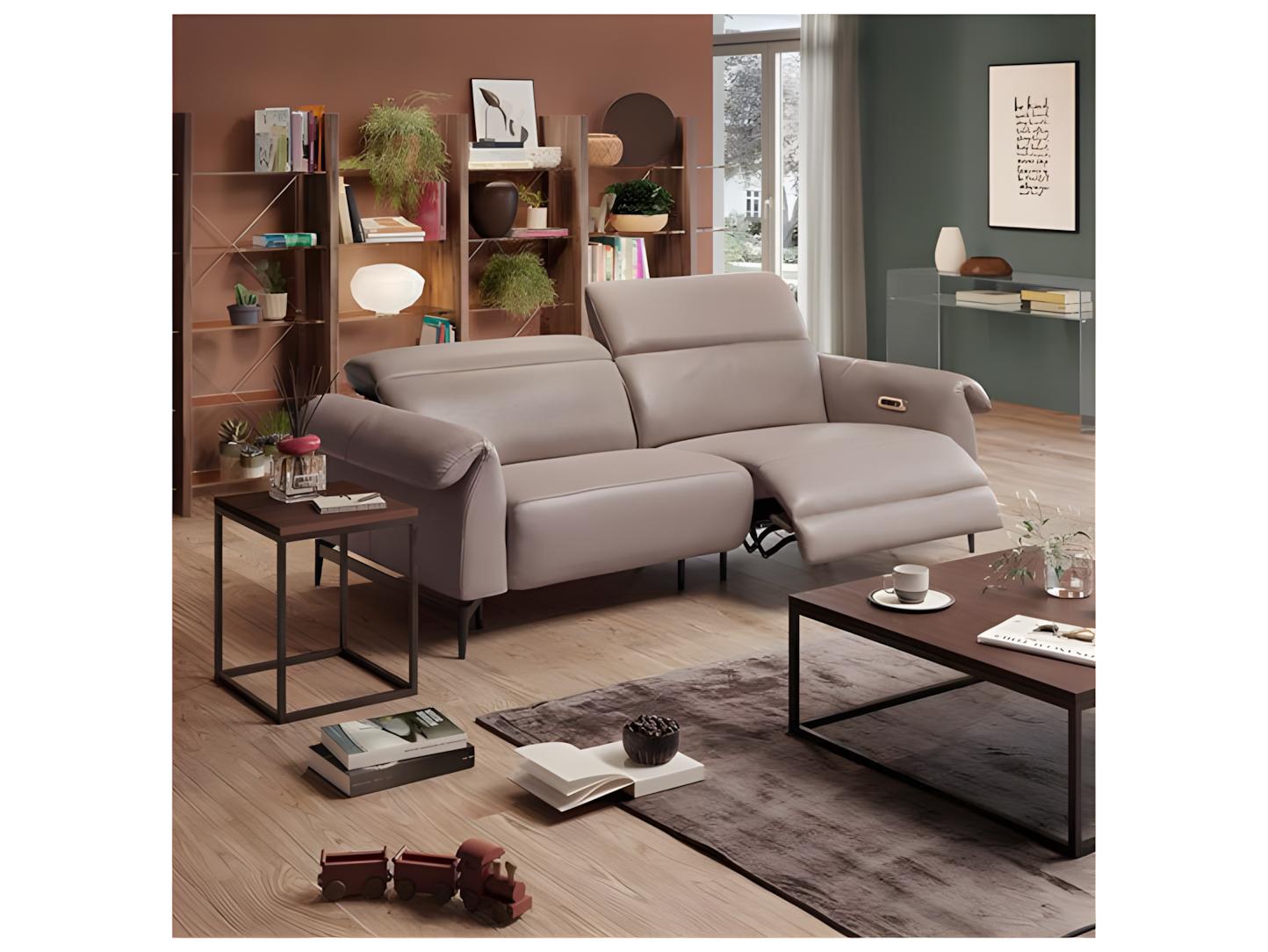 Natuzzi Editions Leggiadro Loveseat with Dual Power Recliner (Disassembled)