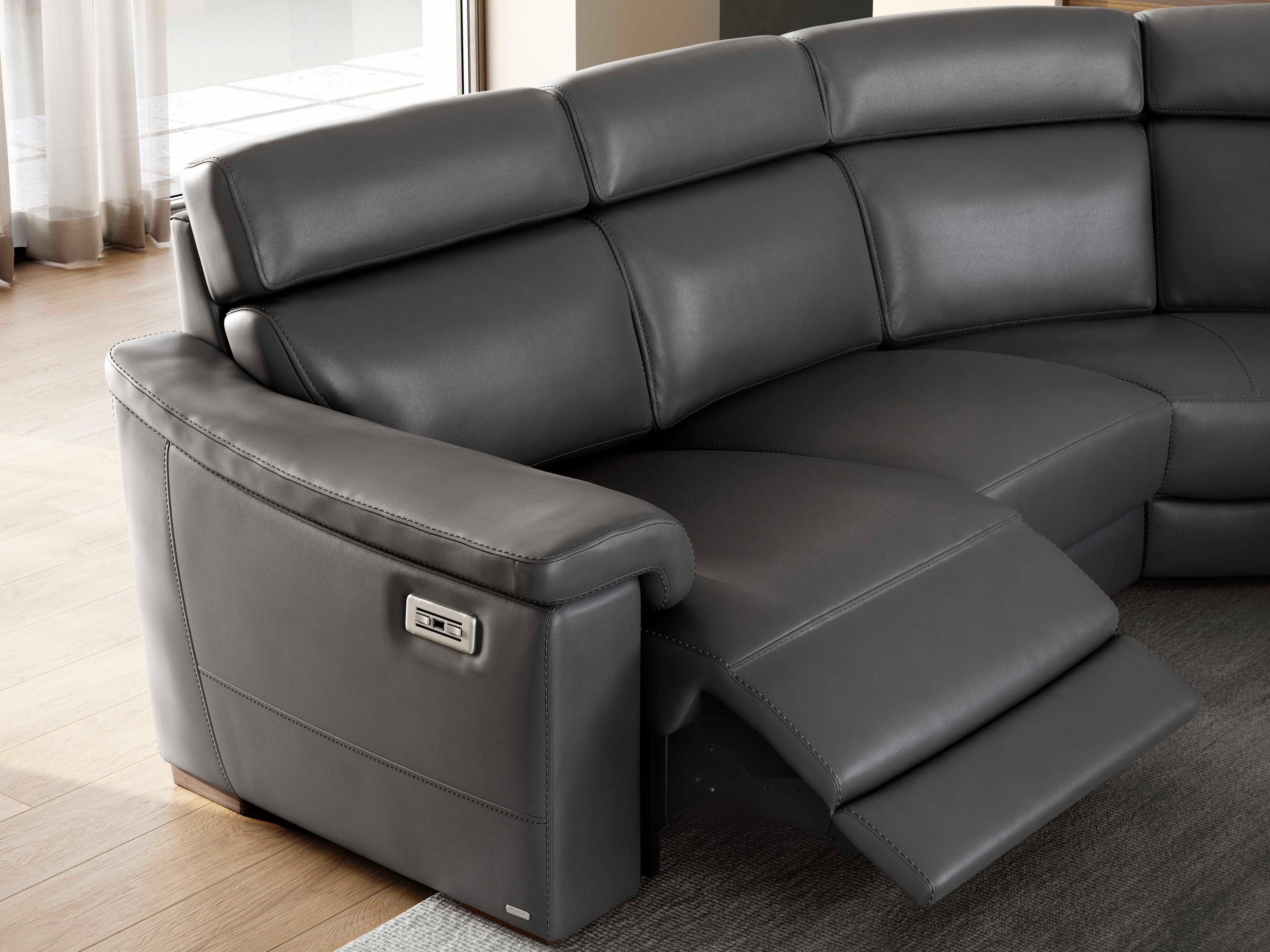 Natuzzi Editions Giulivo Living Room Set