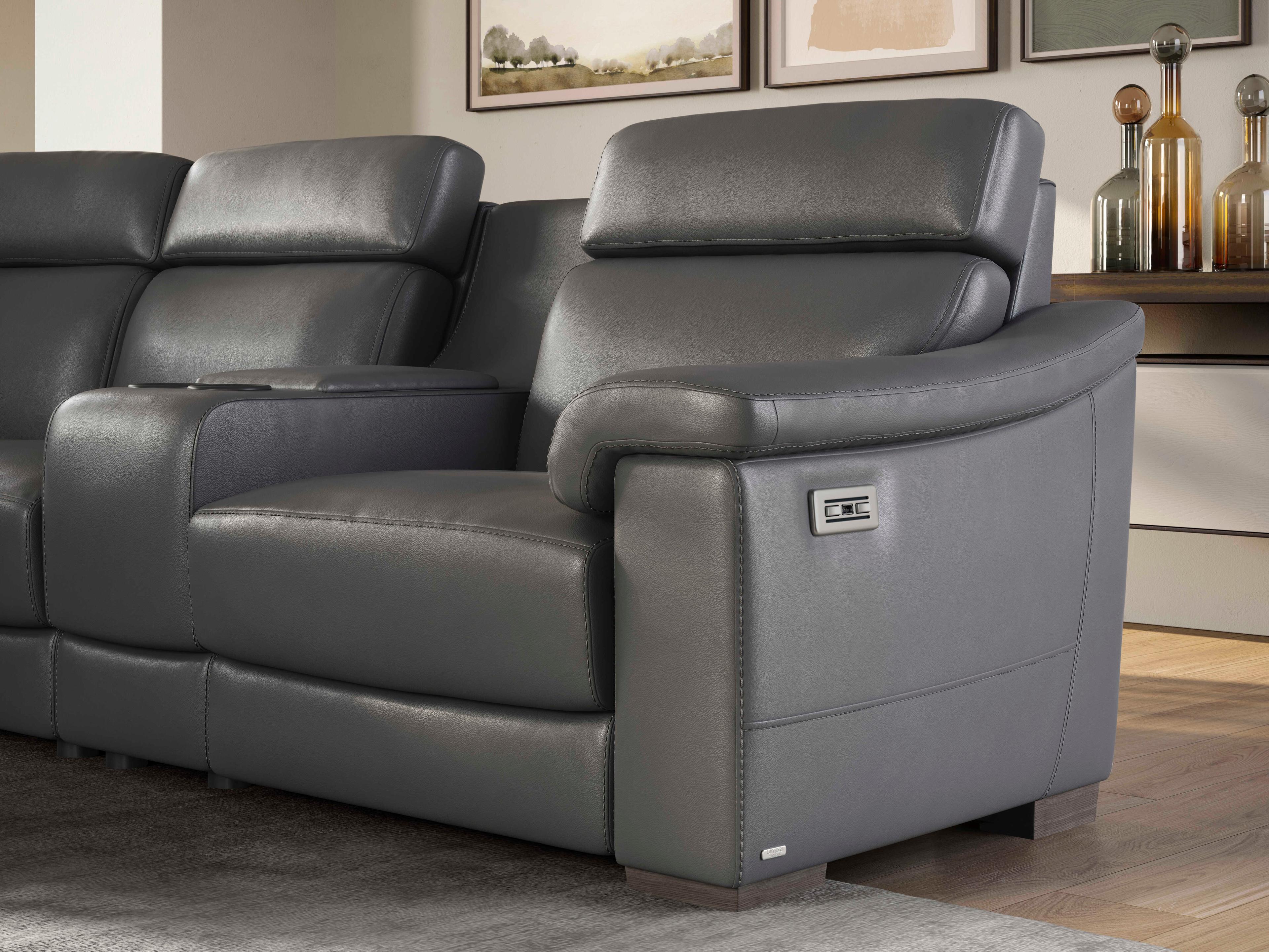 Natuzzi Editions Giulivo Living Room Set