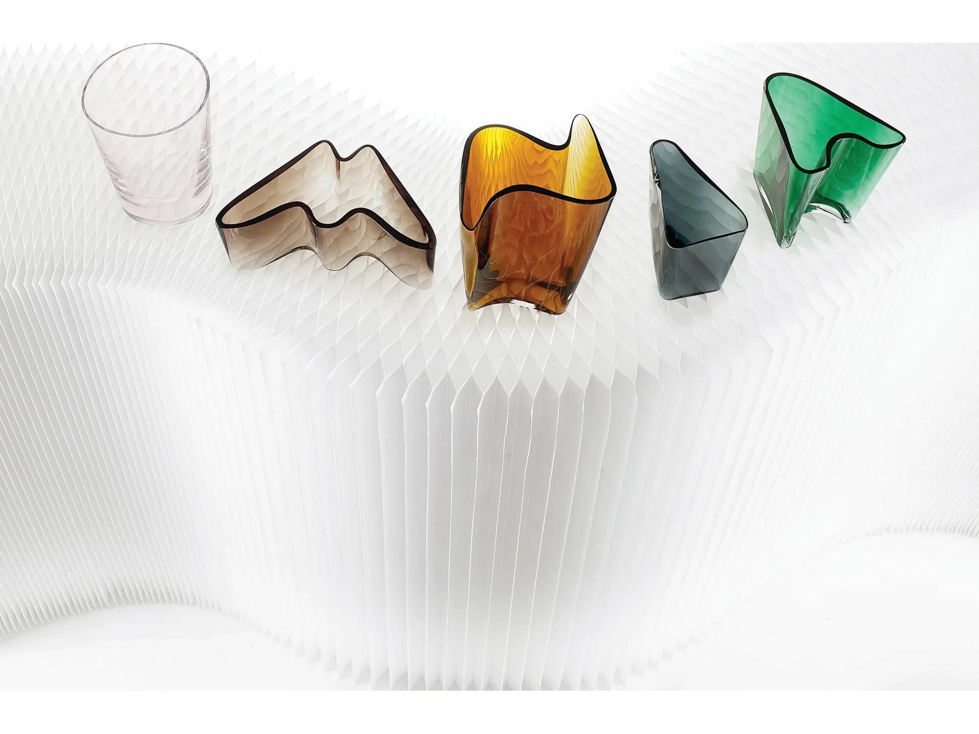 NUDE Omnia Smoke "I" Vase