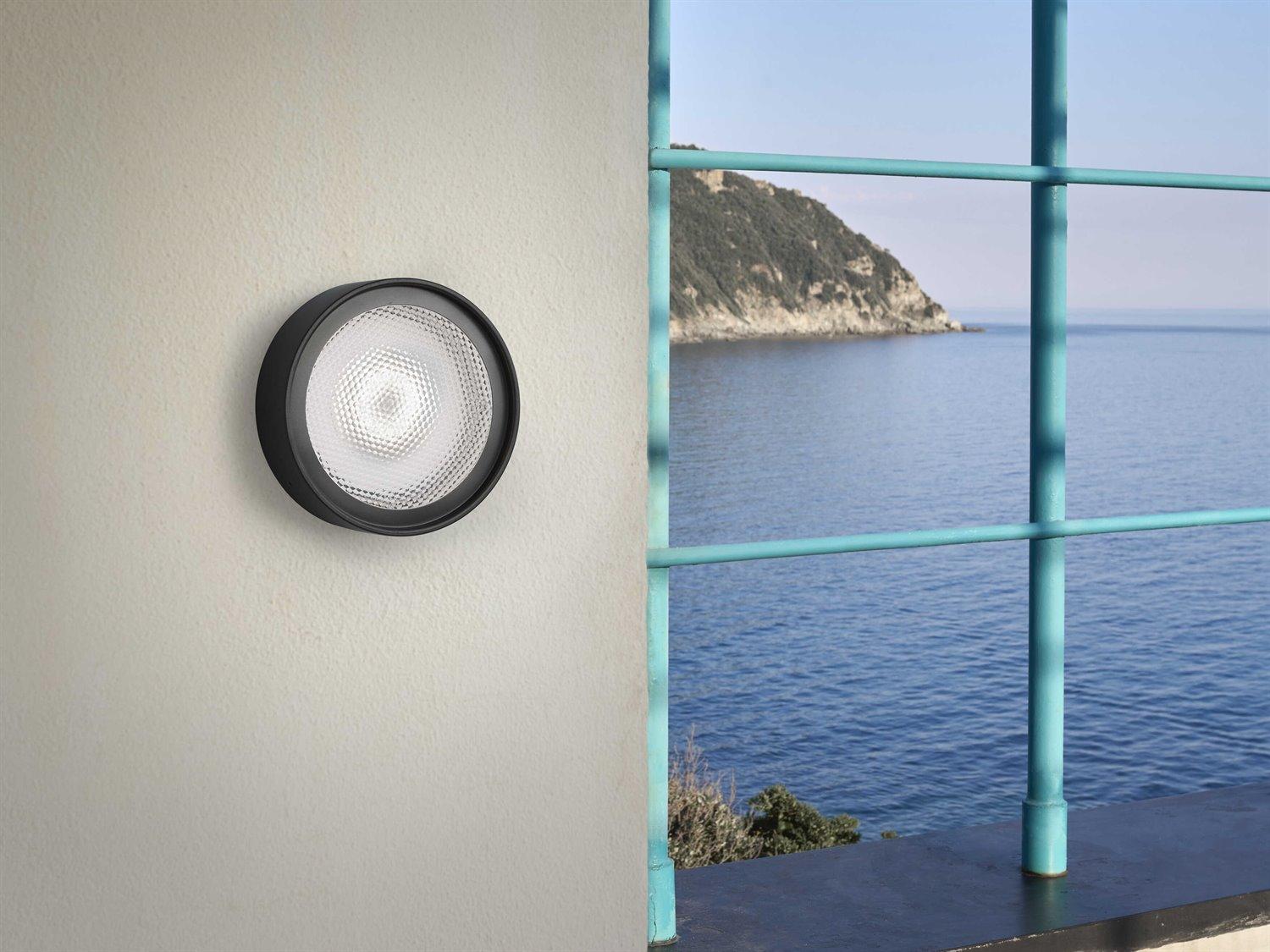 Oluce Berlin 1-Light Outdoor Wall Light