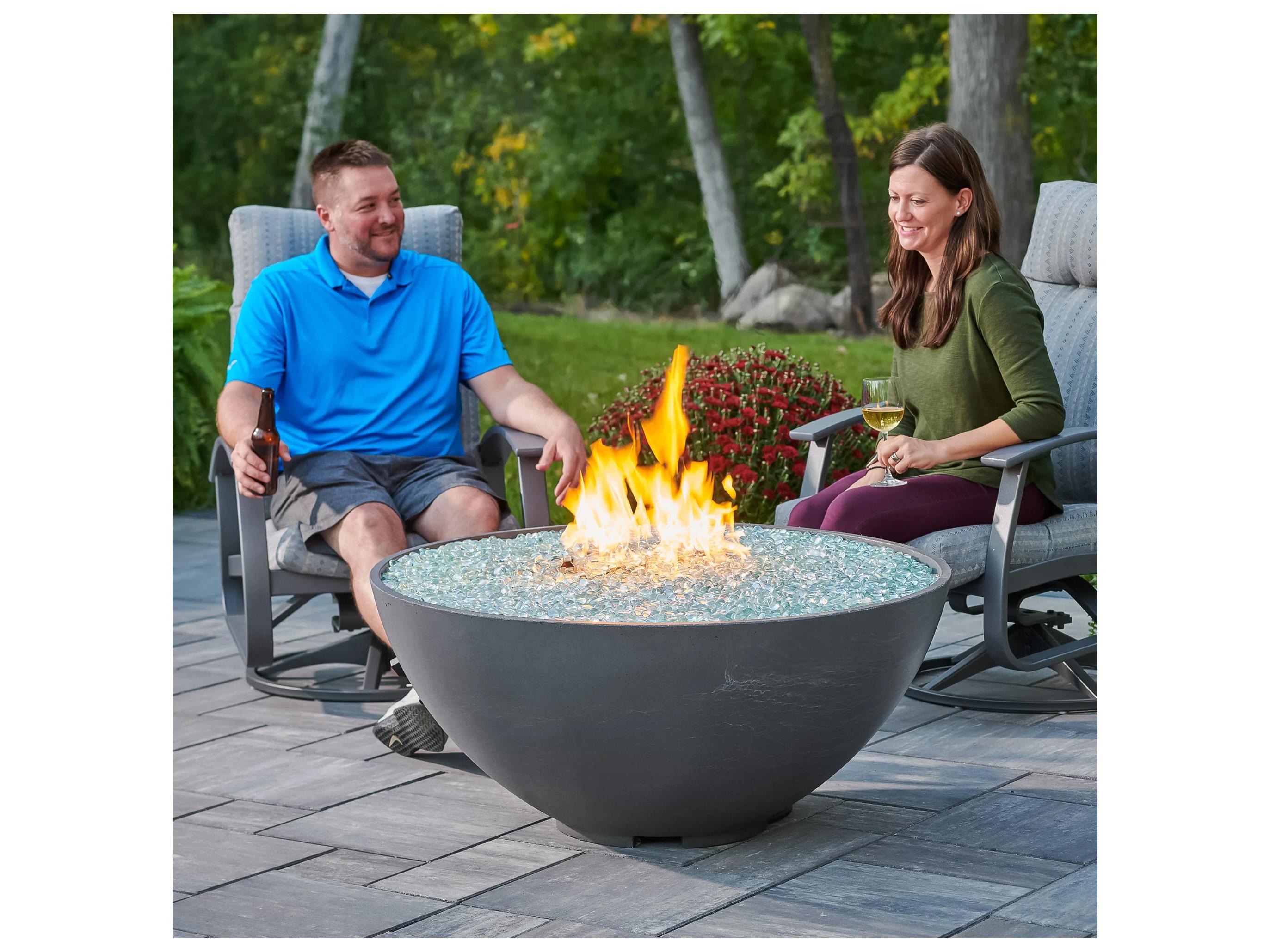 Outdoor Greatroom Cove Edge Concrete Midnight Mist Round Gas Fire Pit Bowl with Direct Spark Ignition NG