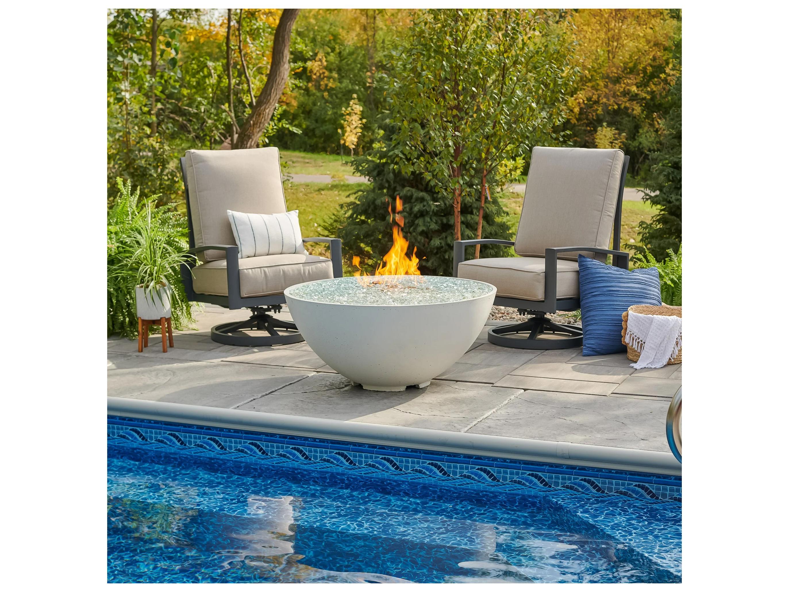 Outdoor Greatroom Cove Edge Concrete White Cove Round Gas Fire Pit Bowl with Direct Spark Ignition NG