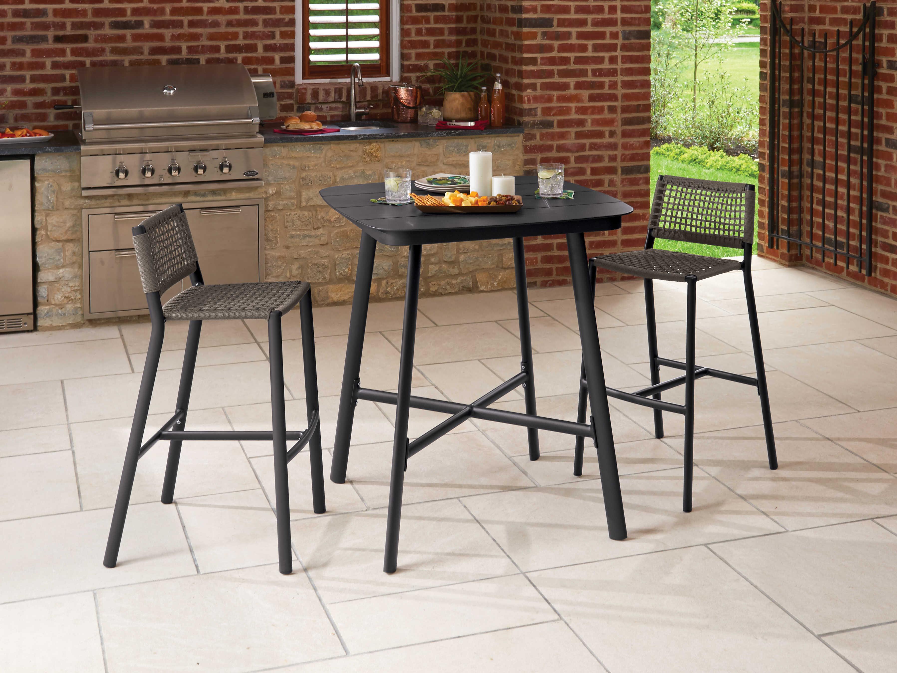 Oxford Garden Eiland 2 Aluminum Bar Stools and Bar Table Set