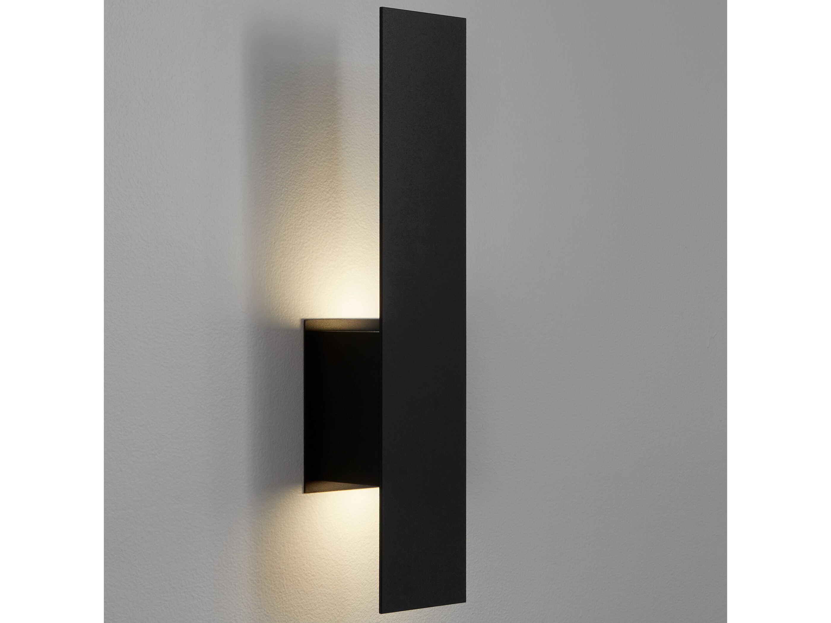Oxygen by Quorum Reflex 2-Light Outdoor Wall Light