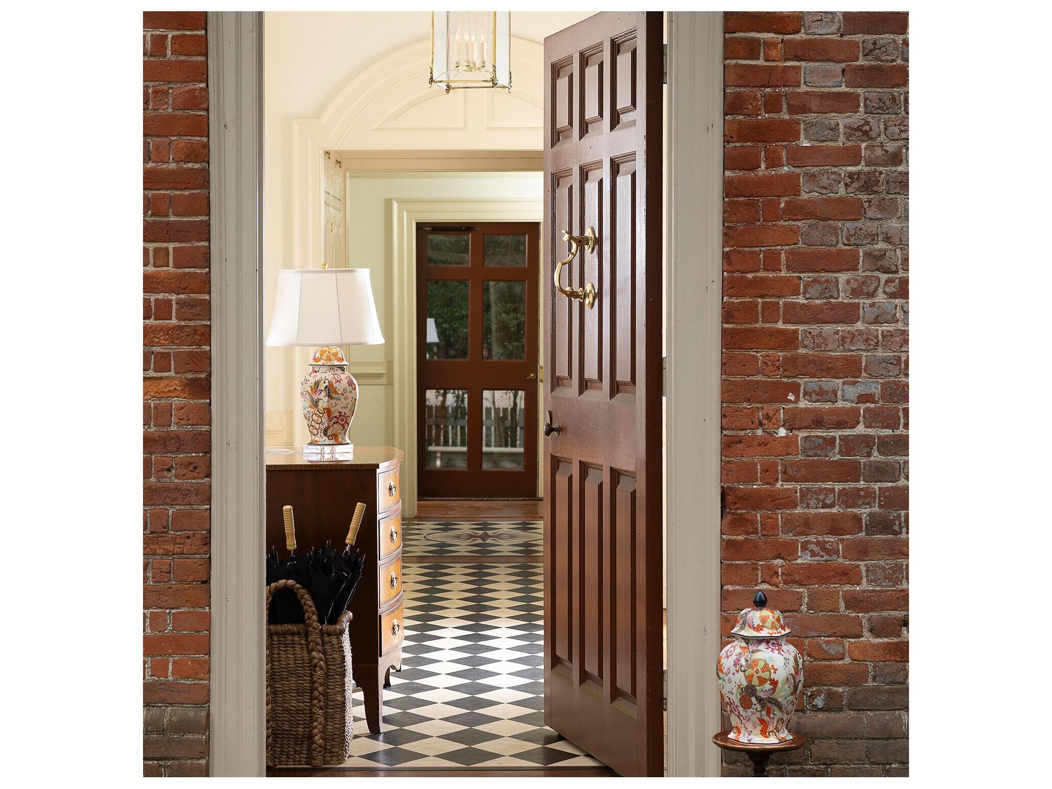 Port 68 Tobacco Leaf Lamp