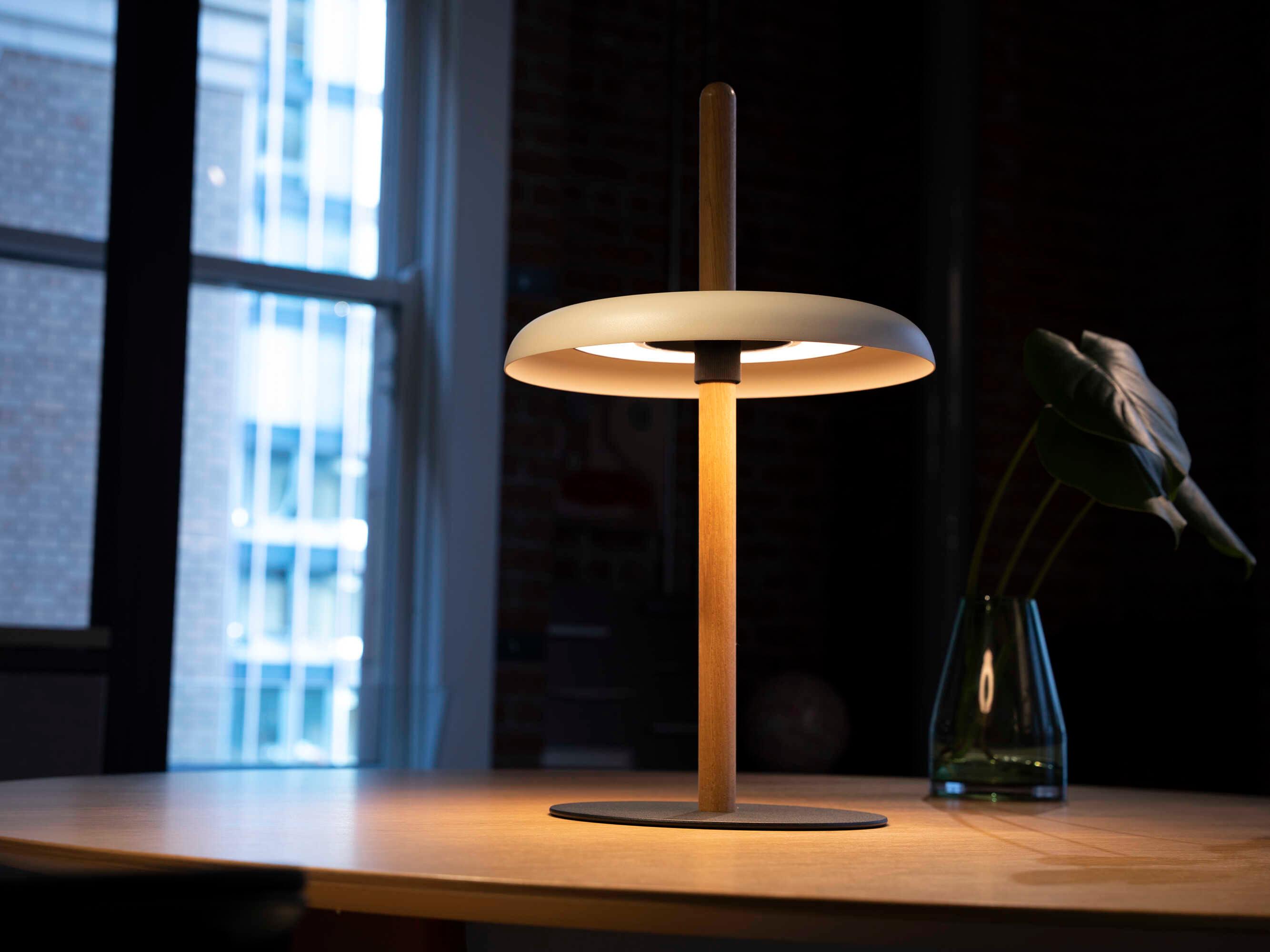 Pablo Nivel Walnut White Brown Table Lamp