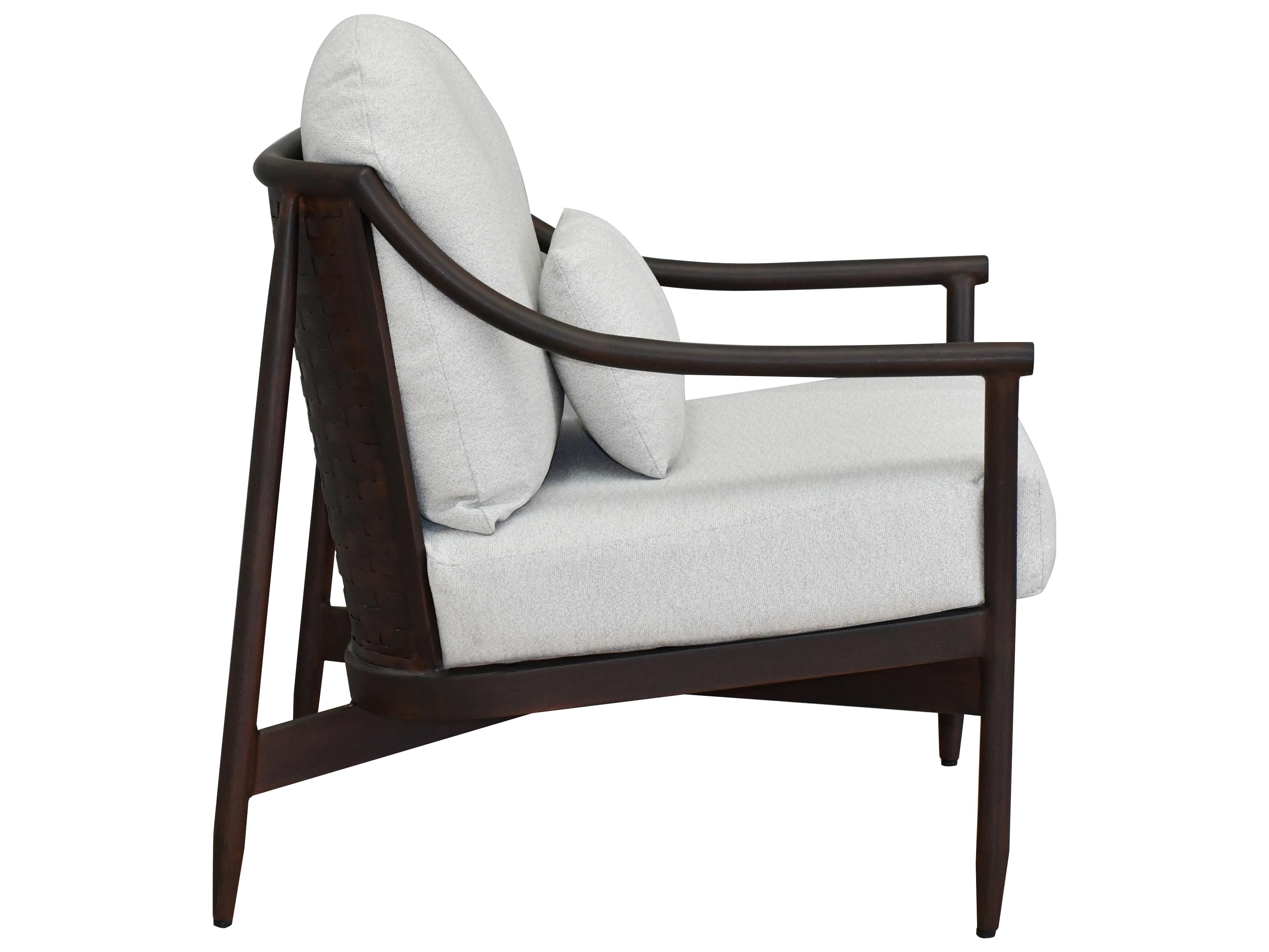 Castelle Larga Cushion Aluminum Outdoor Patio Lounge Chair with One Accent Pillow