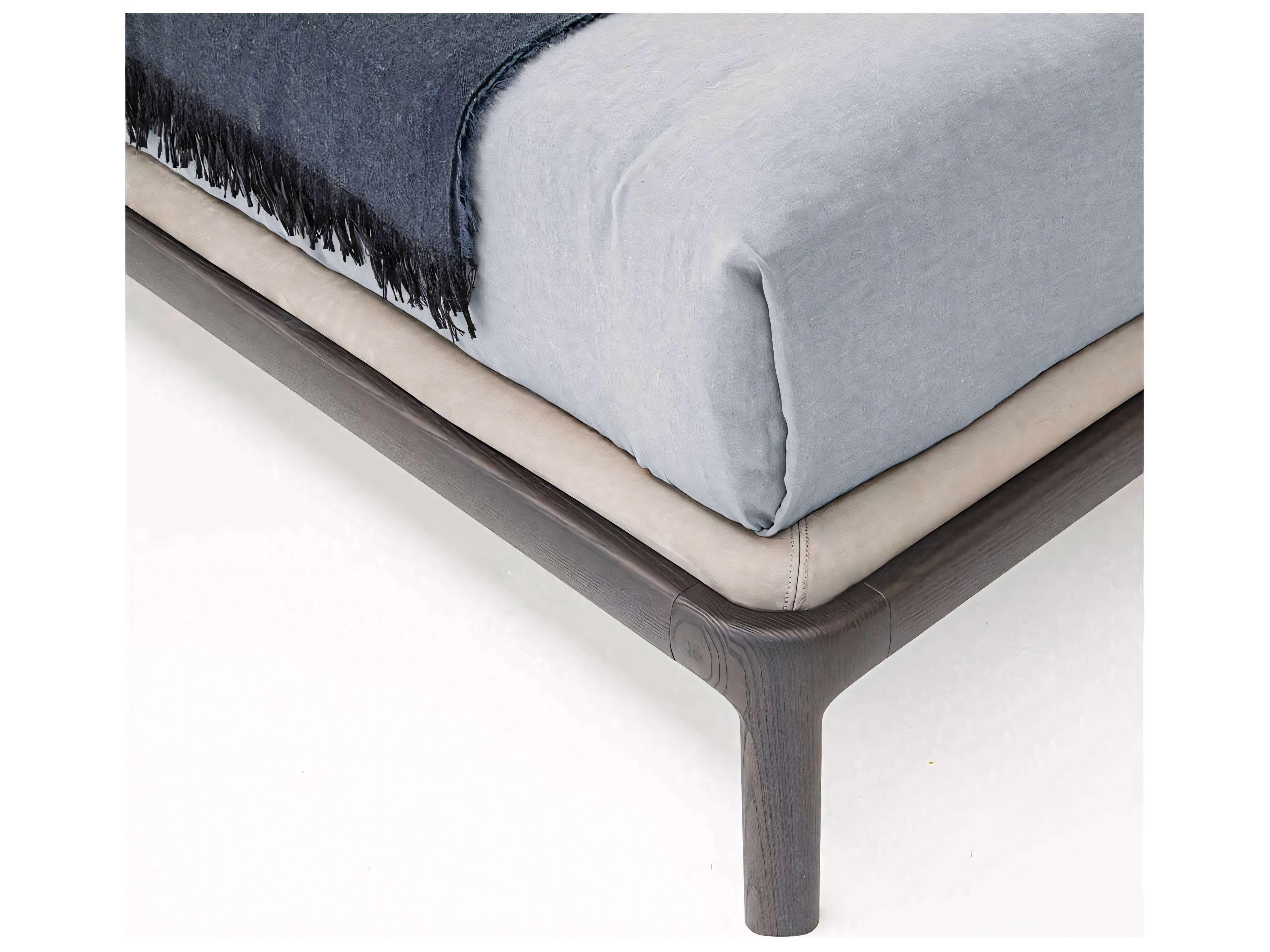 Pianca Fushimi Beige Solid Wood Upholstered Queen Platform Bed