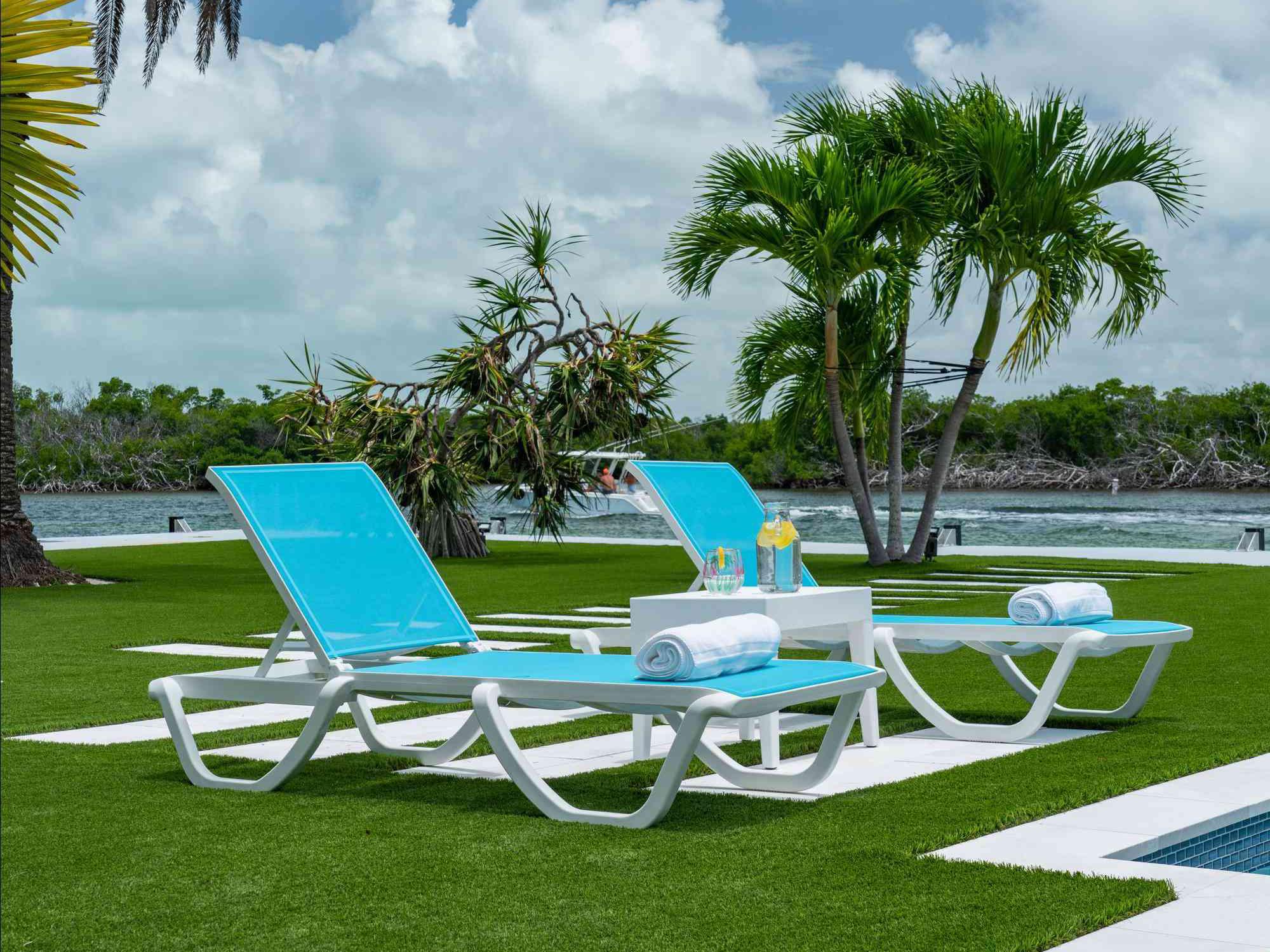 Panama Jack Abaco 3-Piece Chaise Lounge Set