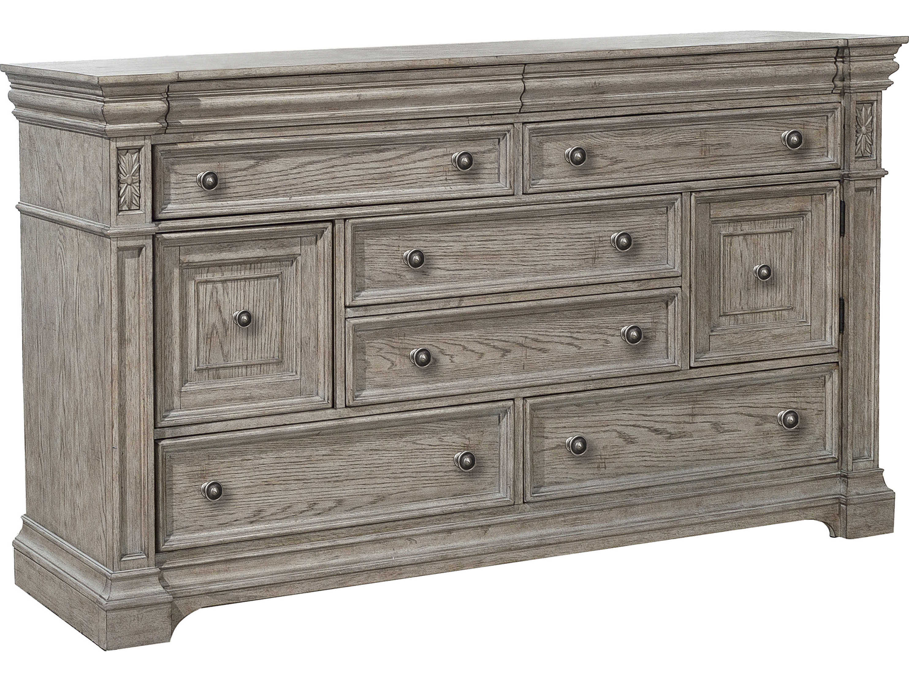 Pulaski Kingsbury 8-Drawers Rubberwood Dresser