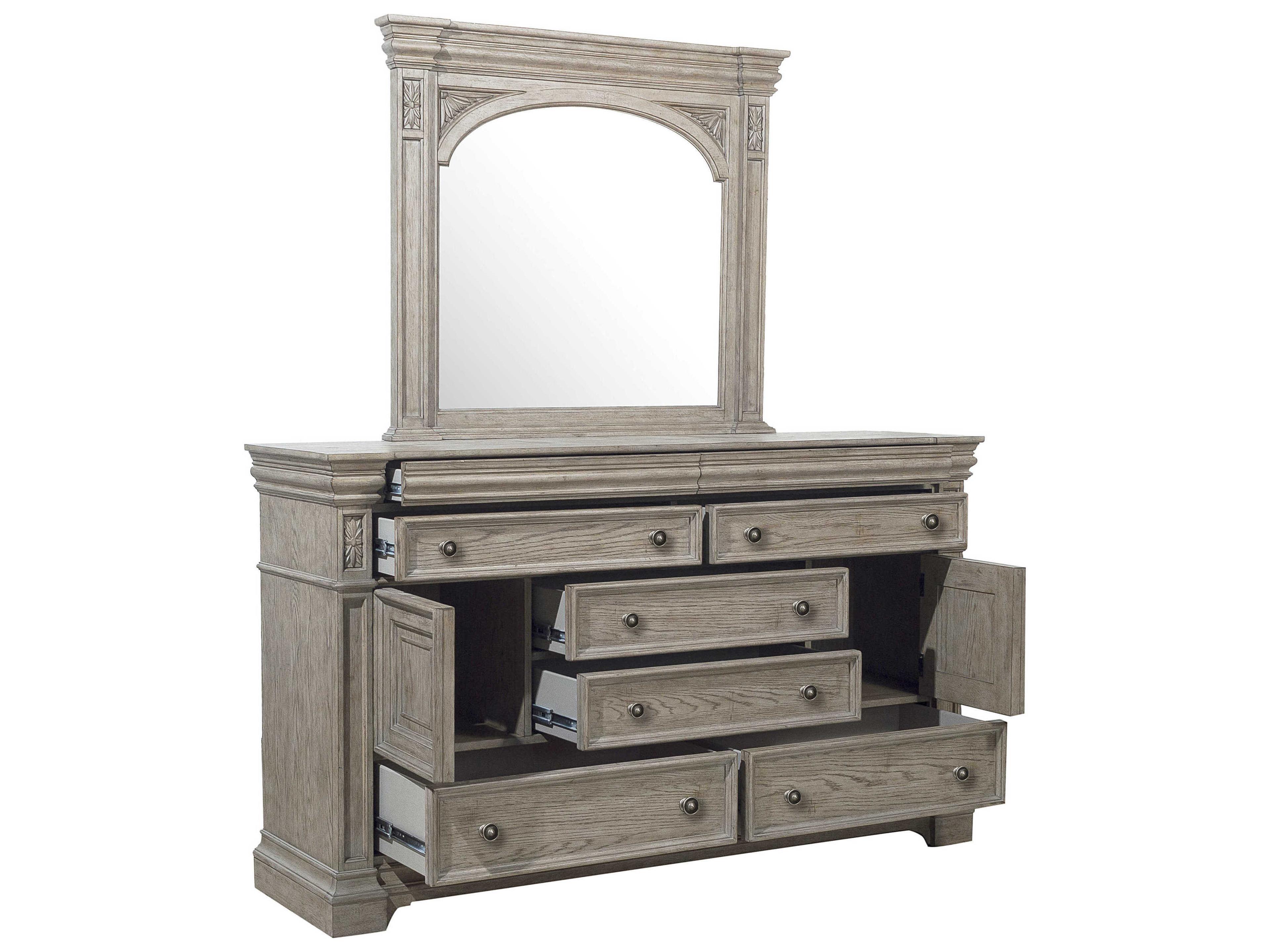 Pulaski Kingsbury 8-Drawers Rubberwood Dresser with Mirror