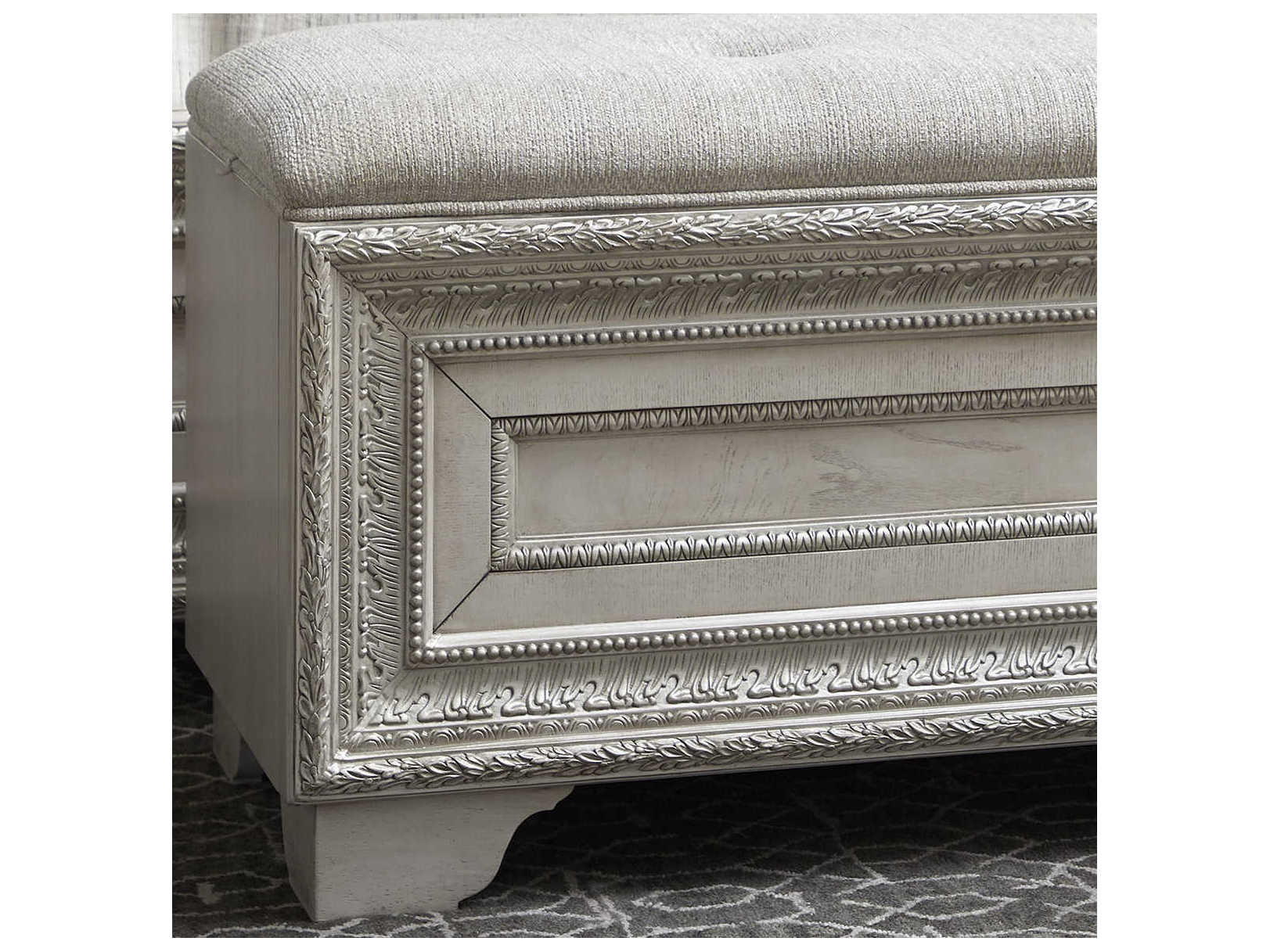 Pulaski Camila Creamy White Rubberwood Upholstered California King Panel Bed