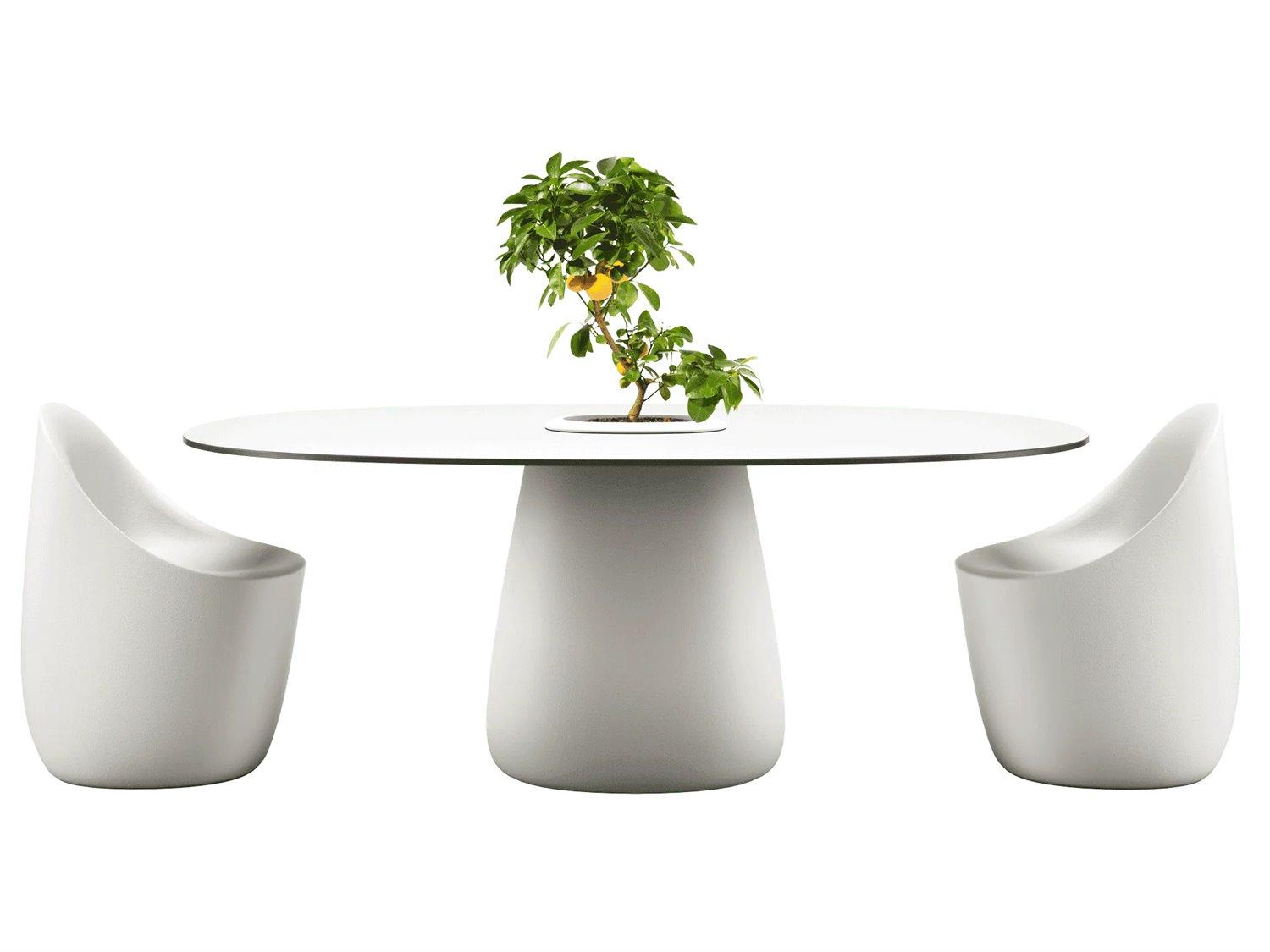 Qeeboo Outdoor Cobble Warm White Black Stratified Recycled Plastic Oval Dining Table