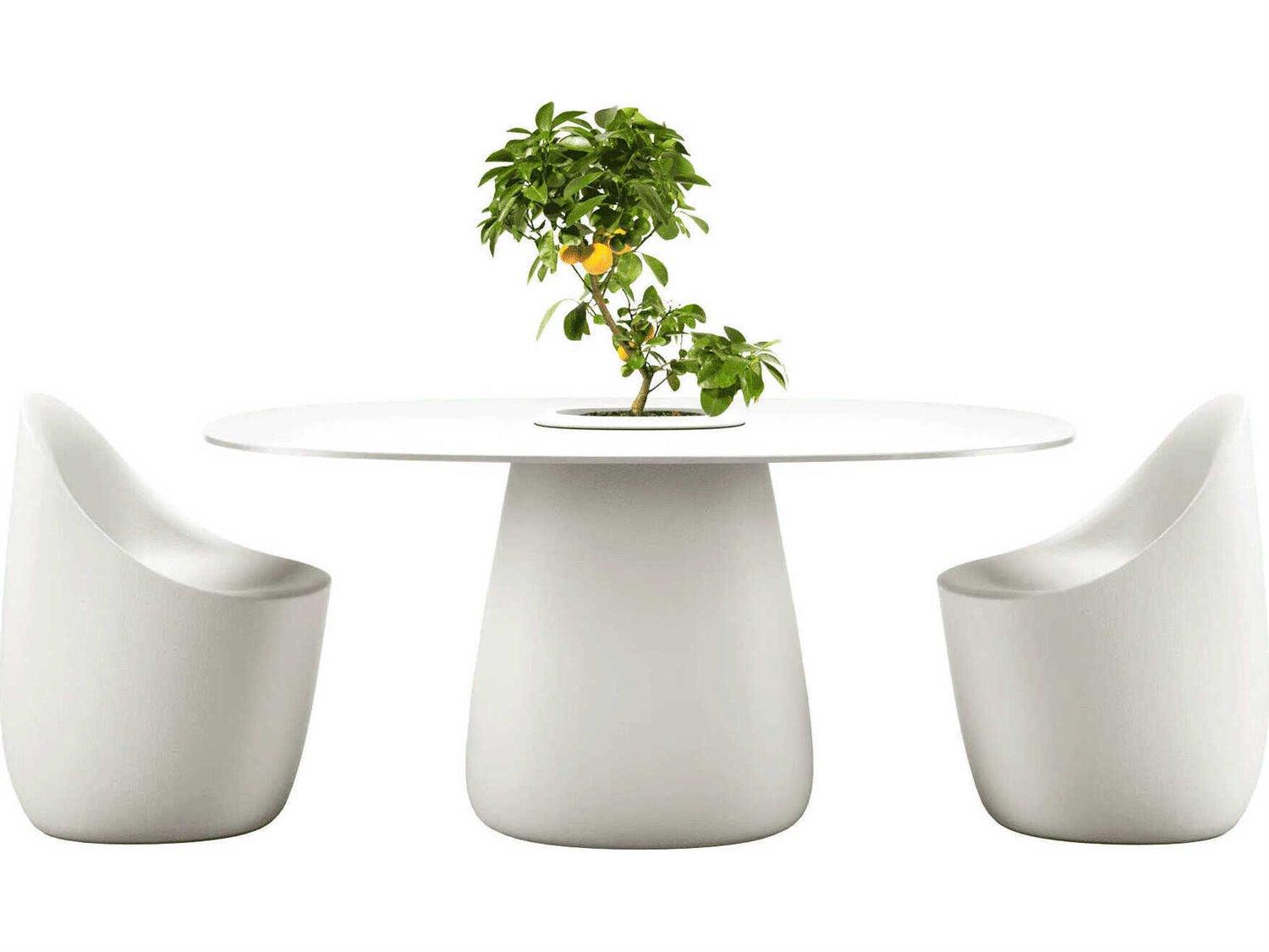 Qeeboo Outdoor Cobble White Warm Recycled Plastic Oval Dining Table