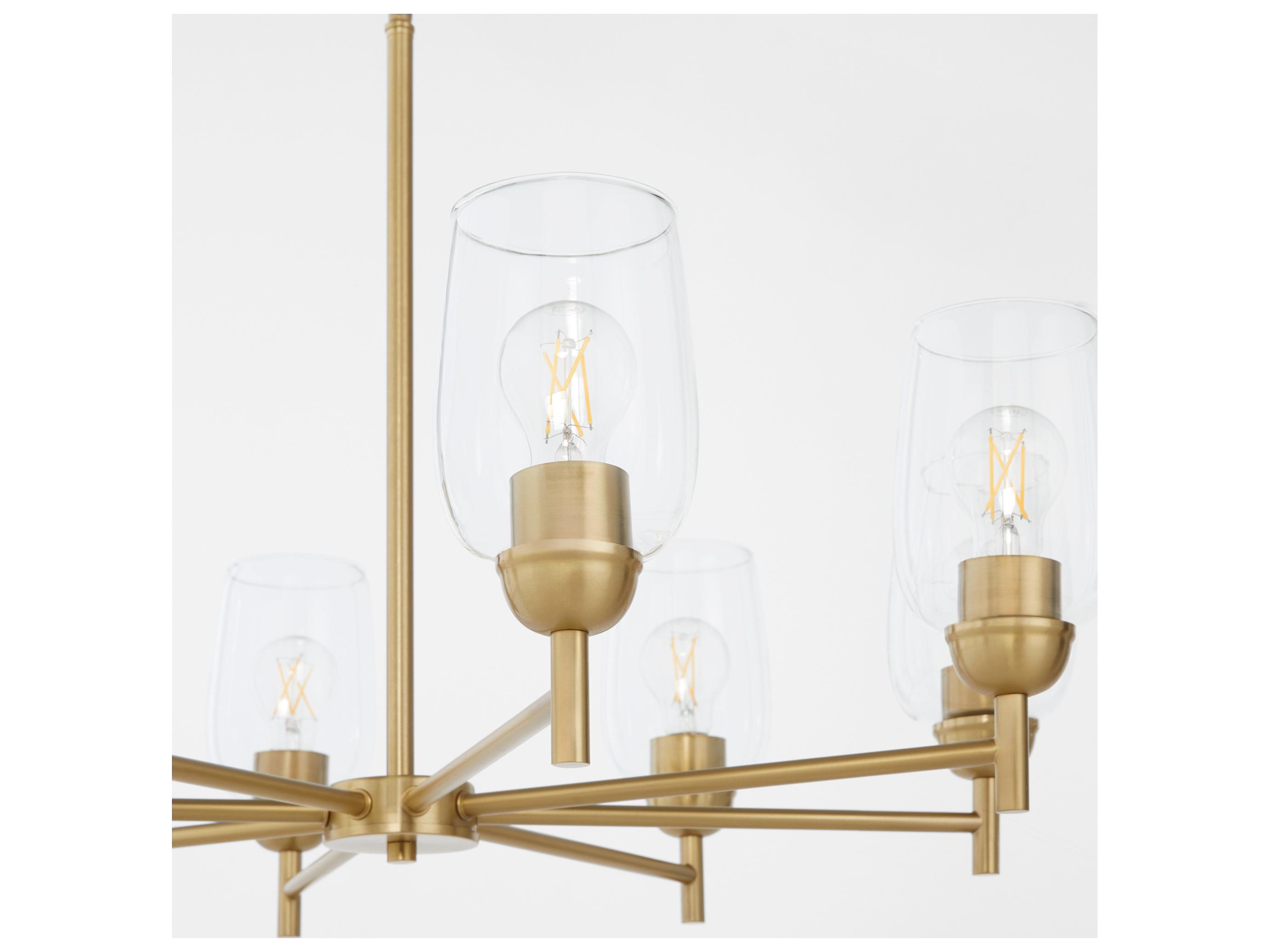 Quorum Wallinger 8-Light Aged Brass Chandelier