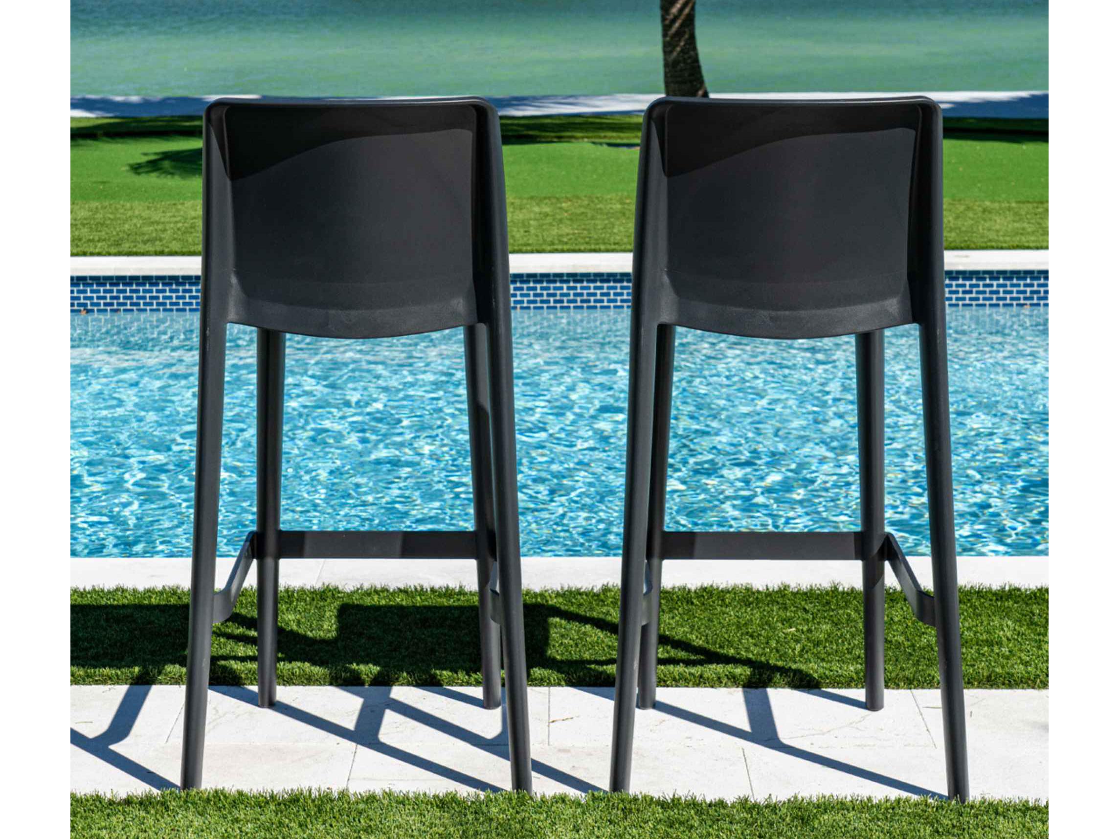 Rainbow Outdoor Luna Anthracite Polypropylene Bar Stool