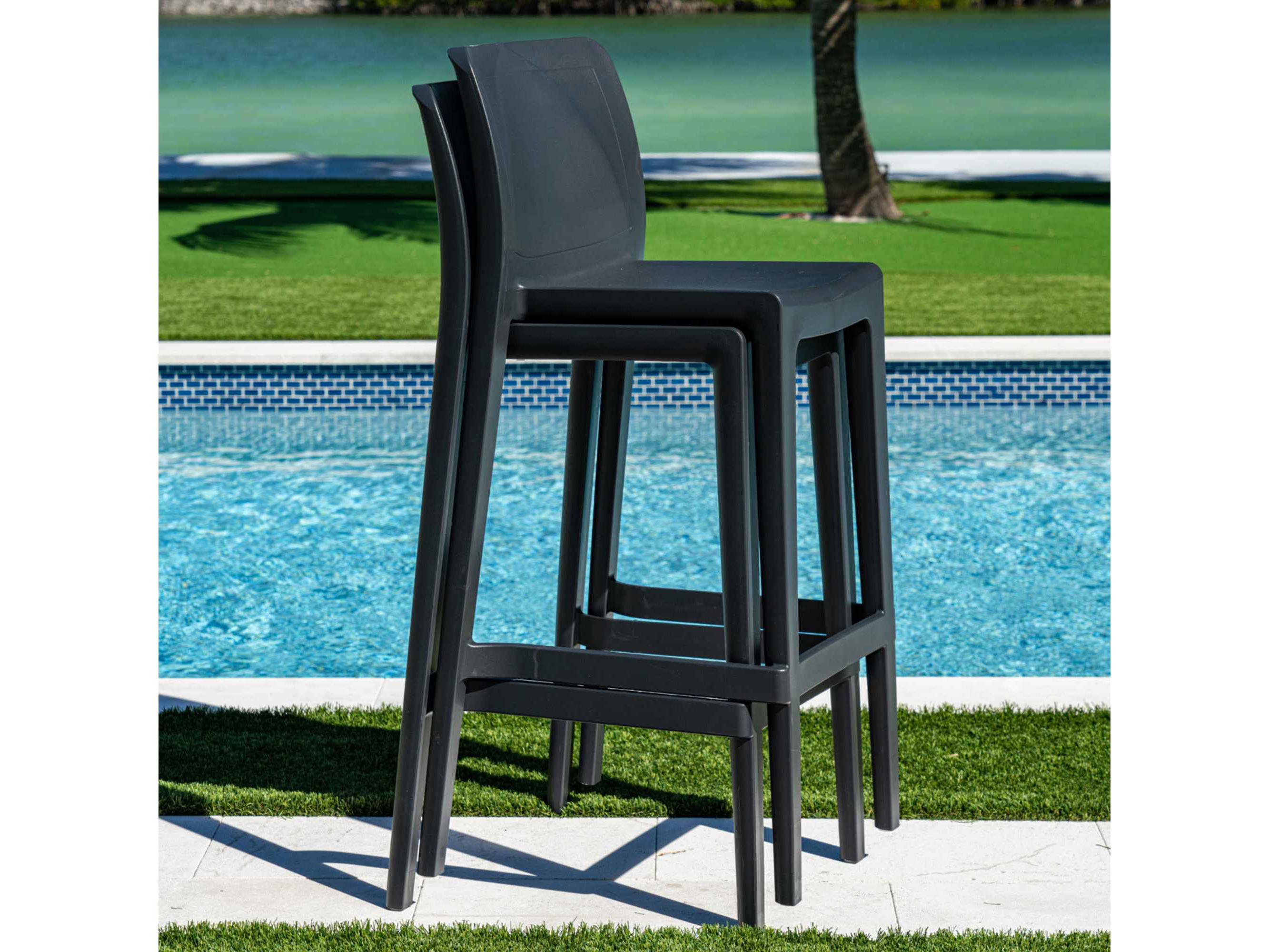 Rainbow Outdoor Luna Anthracite Polypropylene Bar Stool