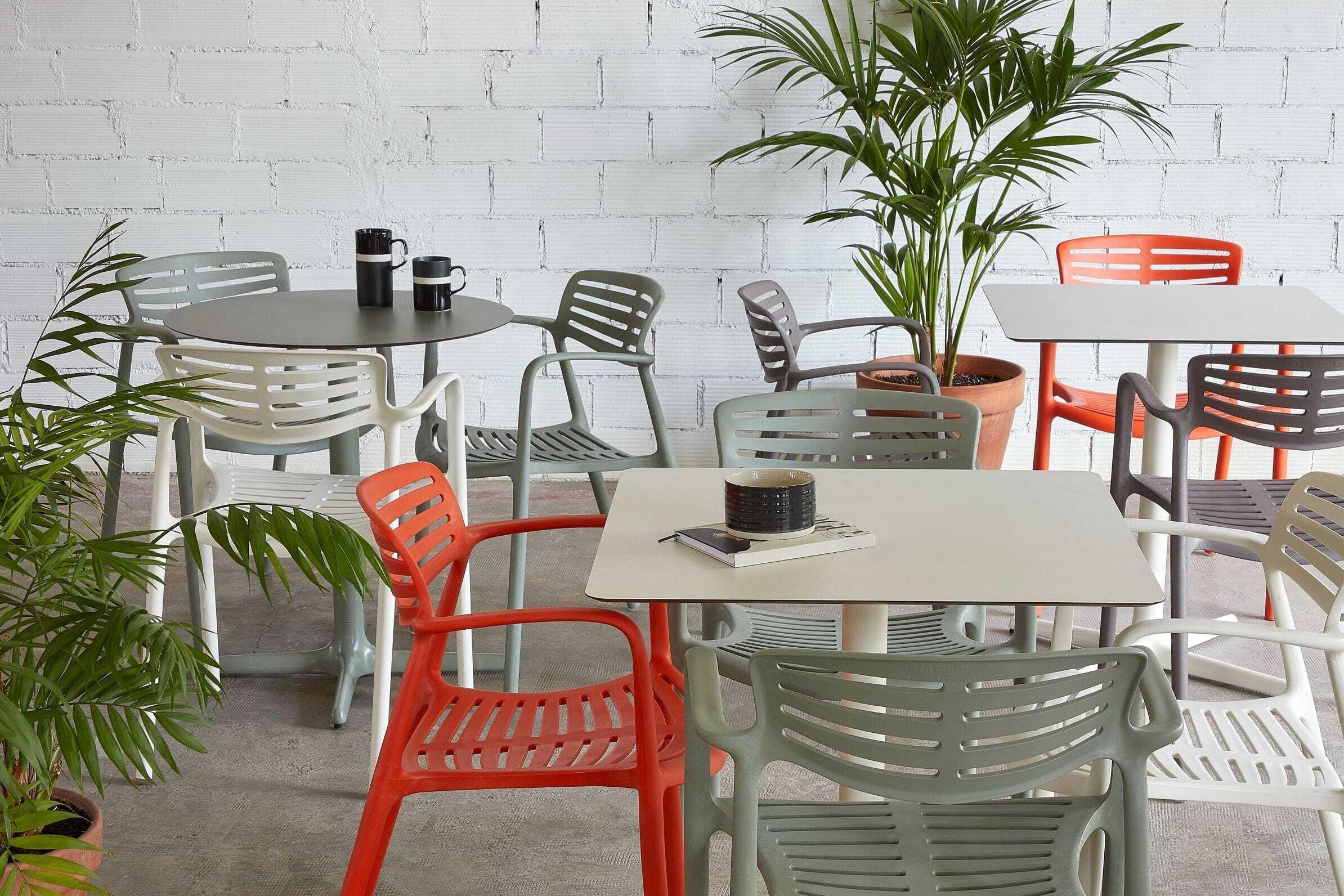 Resol Toledo Round Dining Table 90" Diameter Chocolate