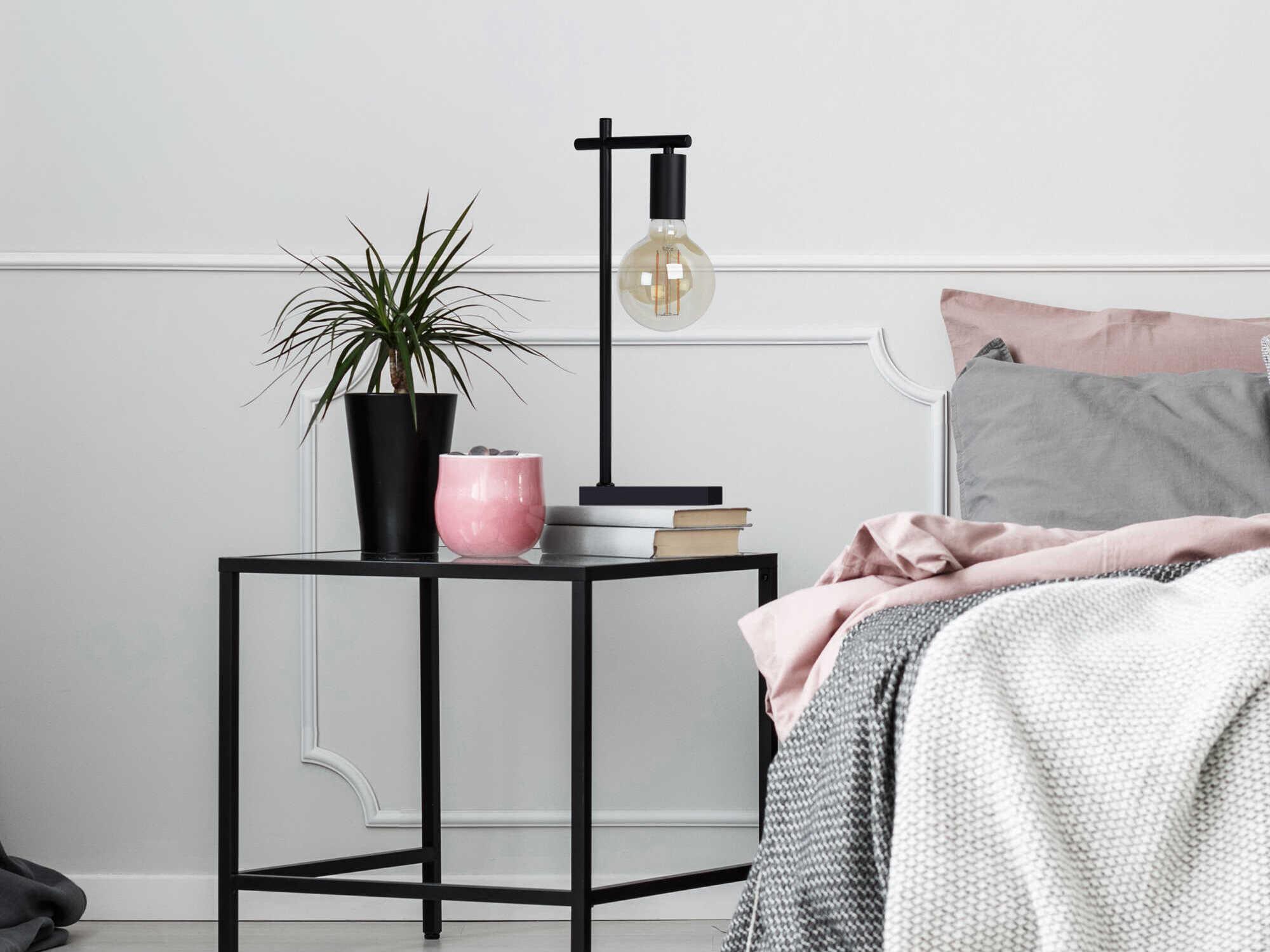 Renwil Townshed Black Table Lamp