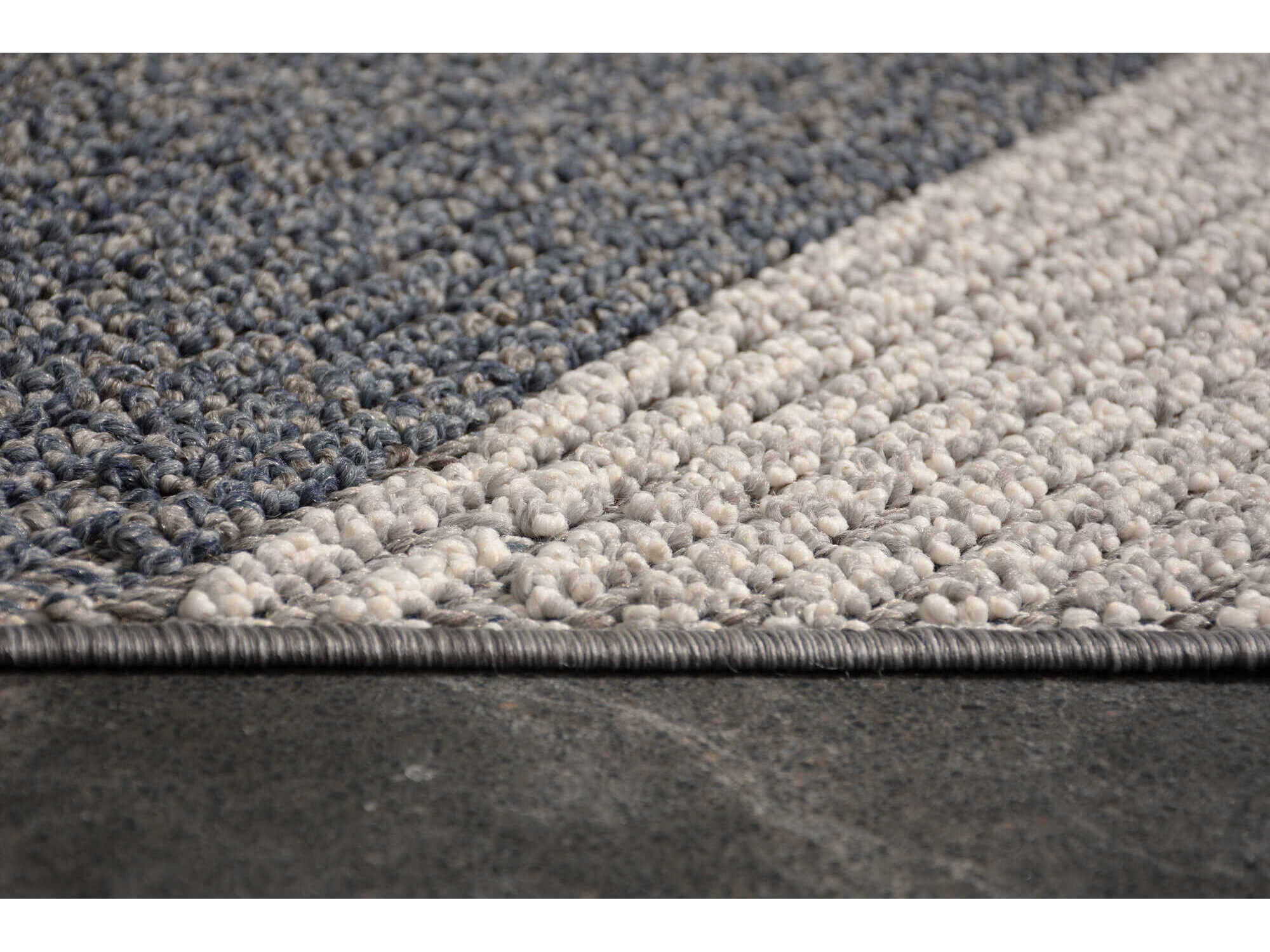 Renwil Ambrose Geometric Area Rug