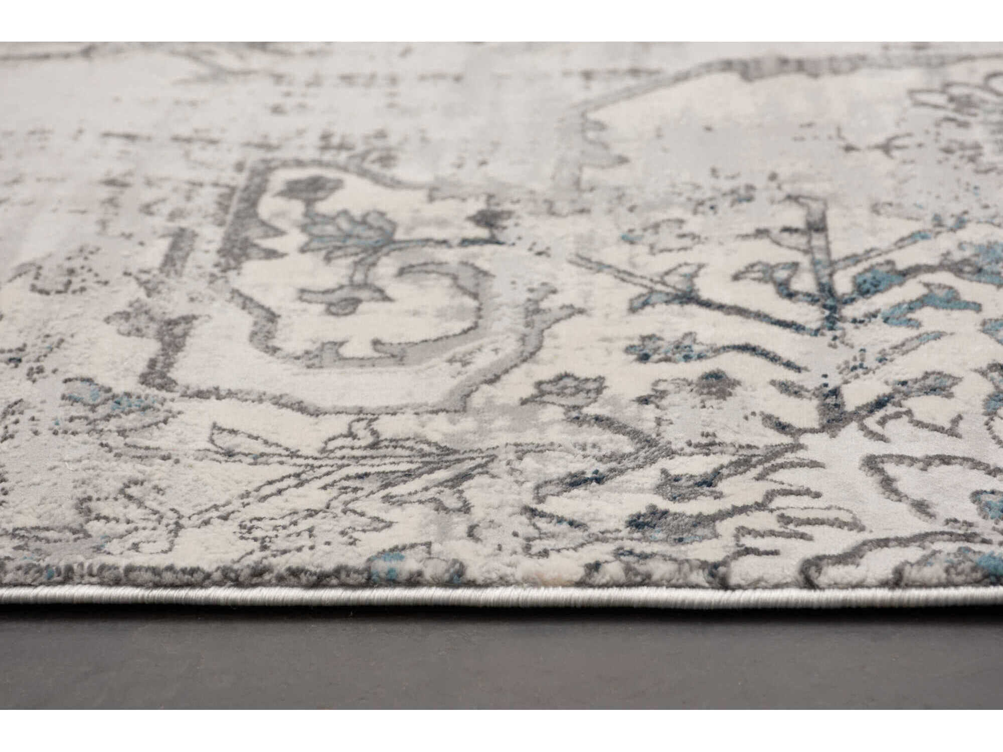 Renwil Ariella Floral Area Rug