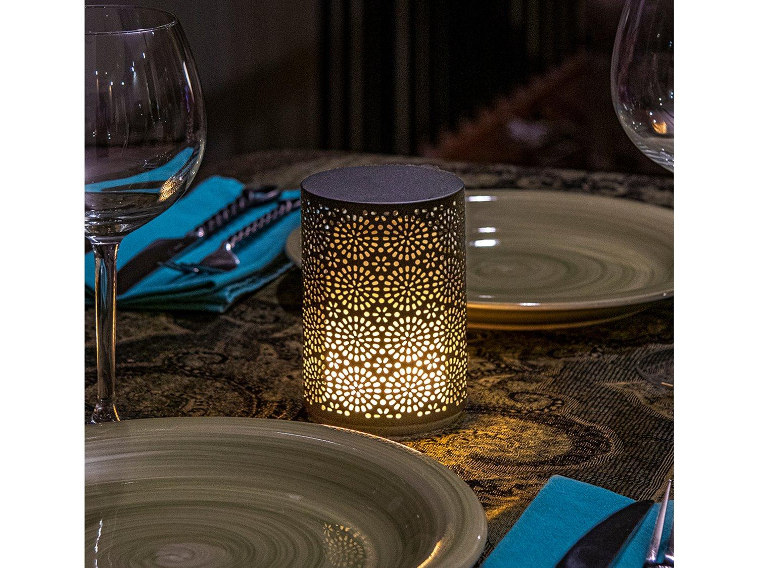 Smart & Green Dancing Flame Matte Black LED Table Lamp