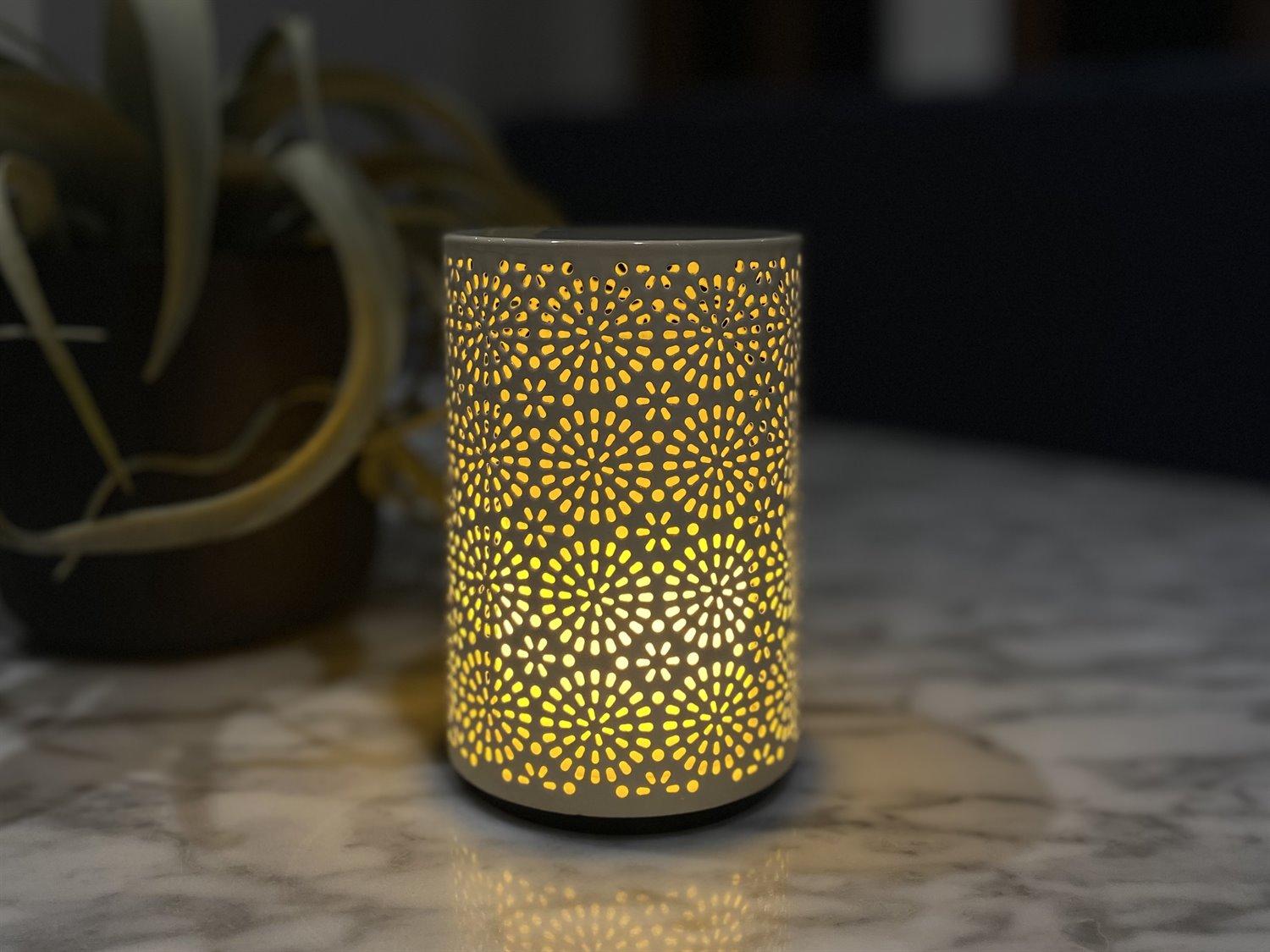 Smart & Green Dancing Flame Shiny White LED Table Lamp