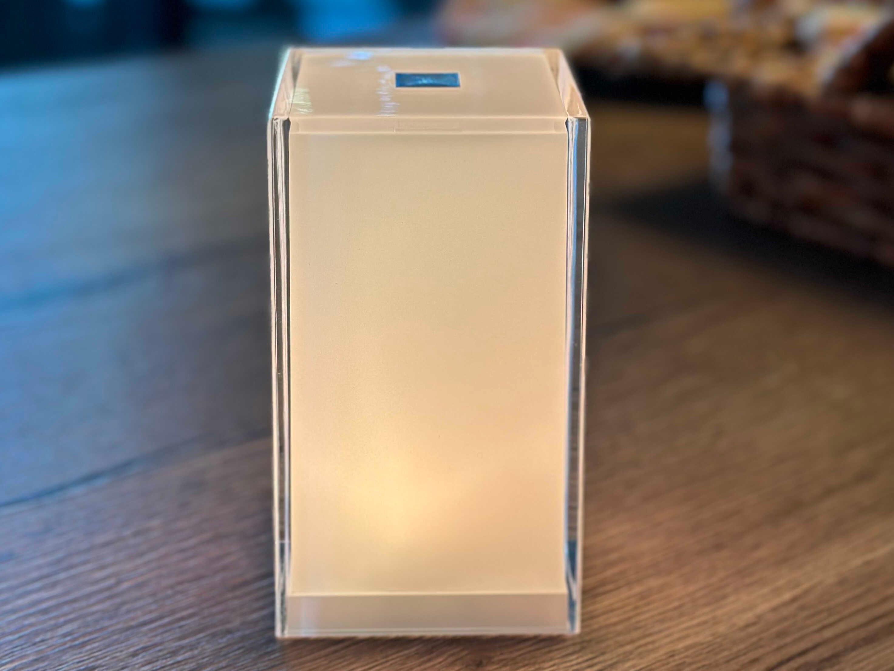 Smart & Green Hokare White LED Table Lamp