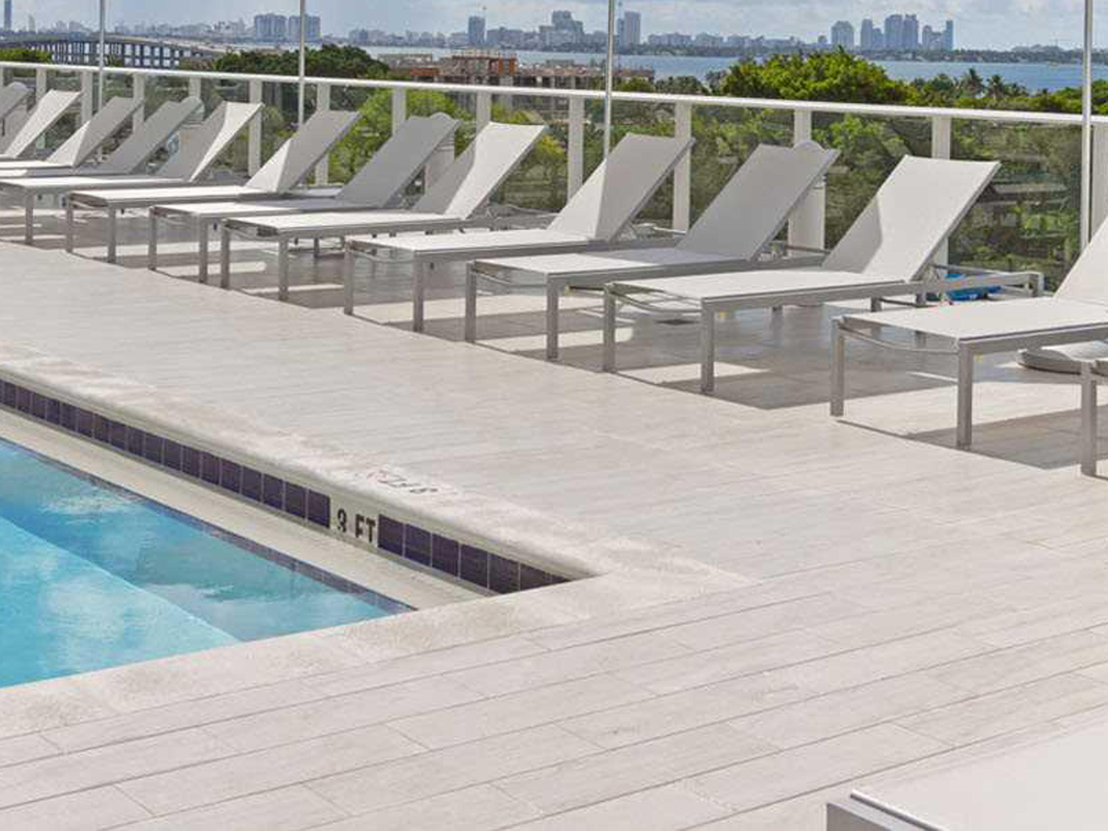 Decoscape Fusion Aluminum Sling Lounge Set