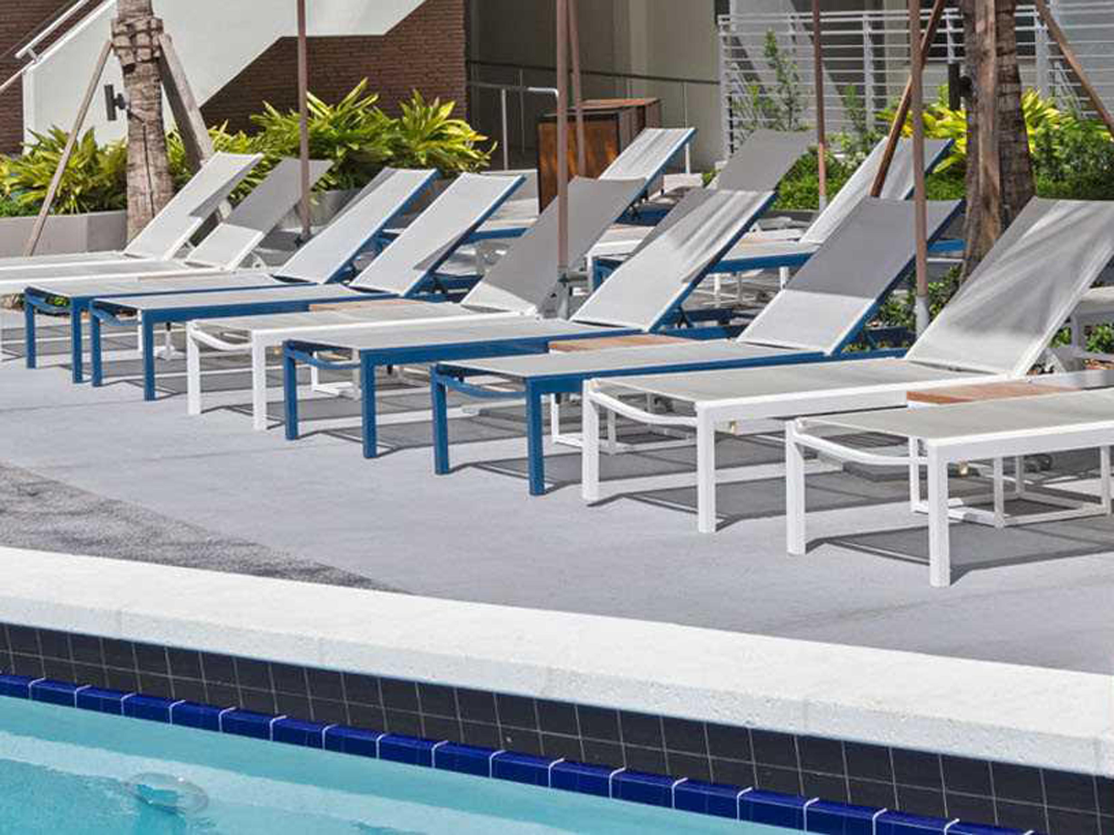 Decoscape Fusion Aluminum Sling Lounge Set