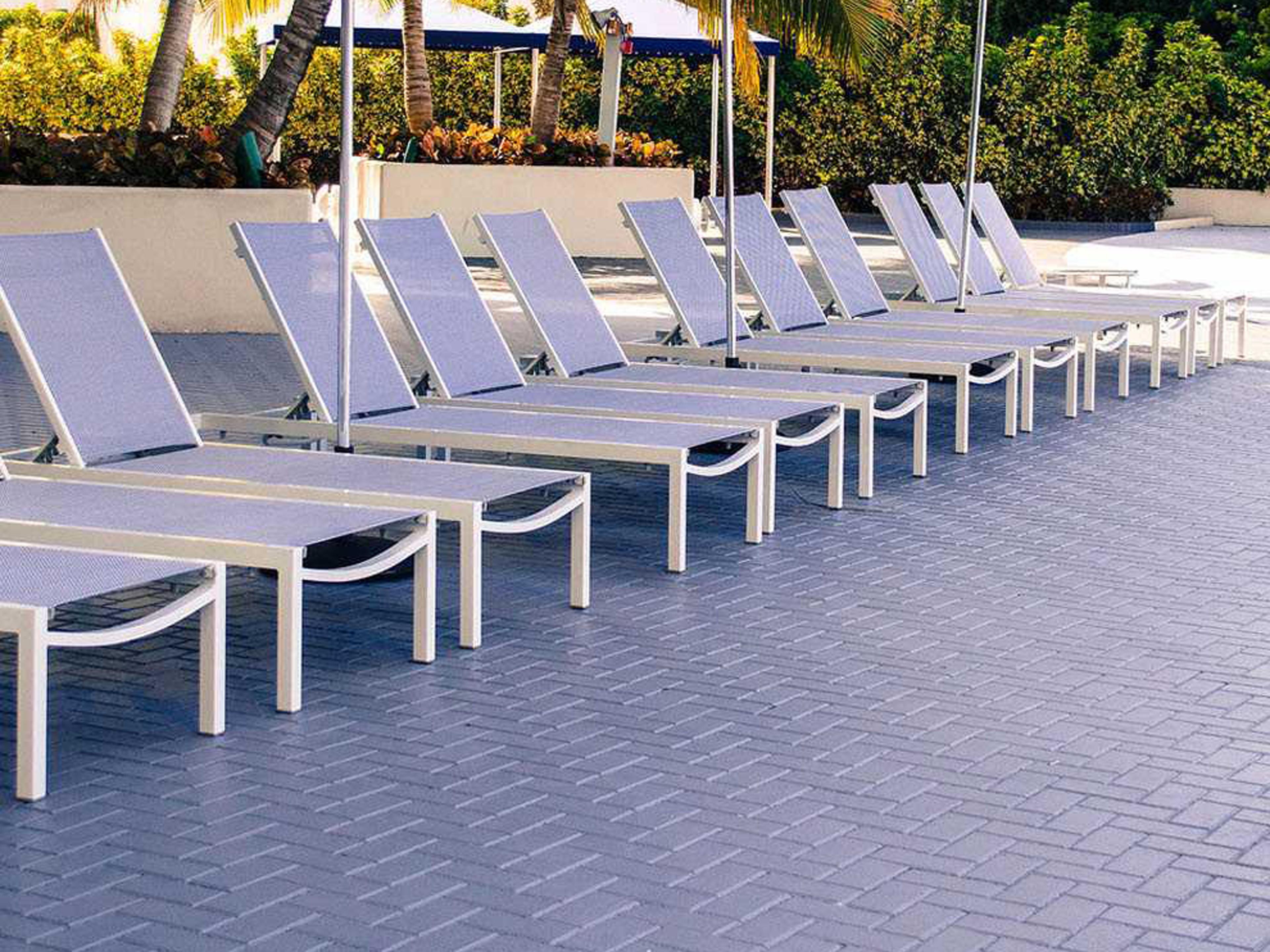 Decoscape Fusion Aluminum Sling Lounge Set