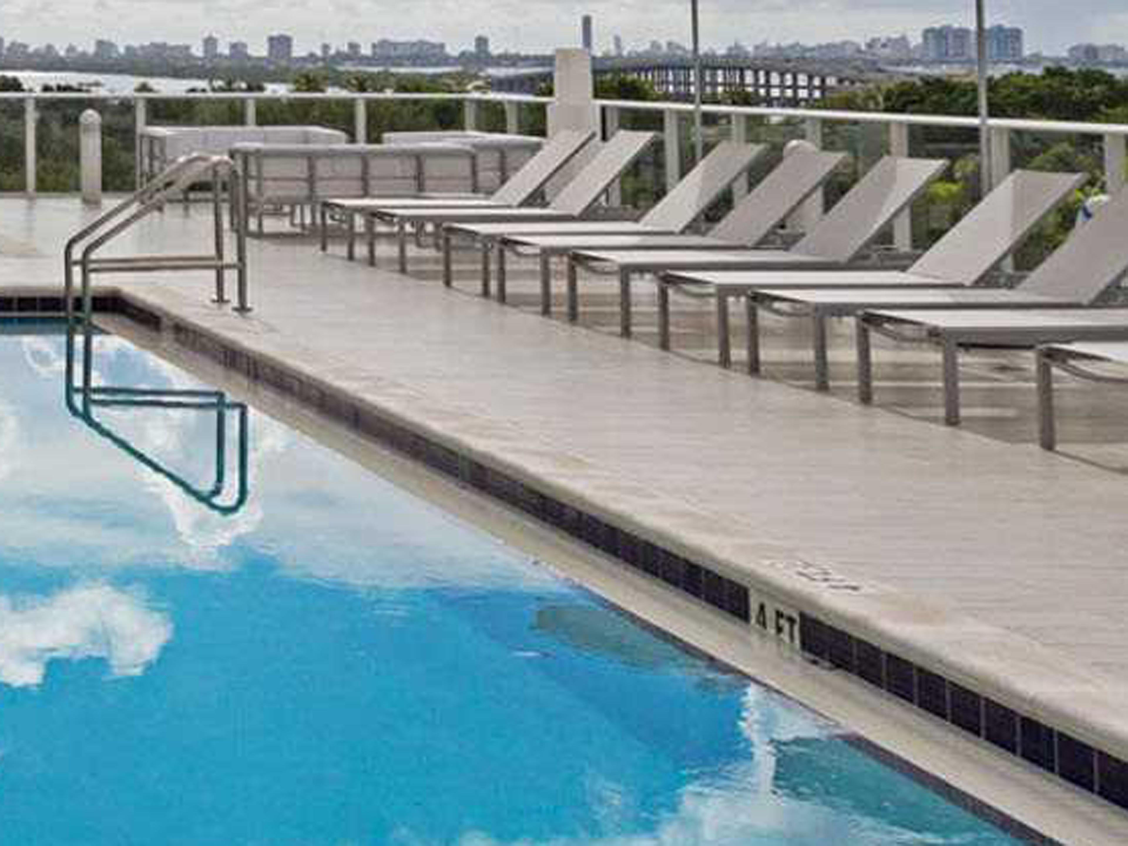 Decoscape Fusion Aluminum Sling Lounge Set