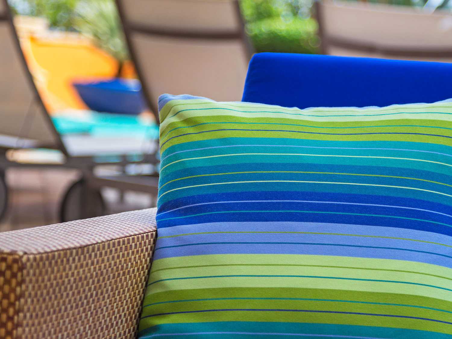 Decoscape Cloud 18''Wx 18''D Square Toss Pillow