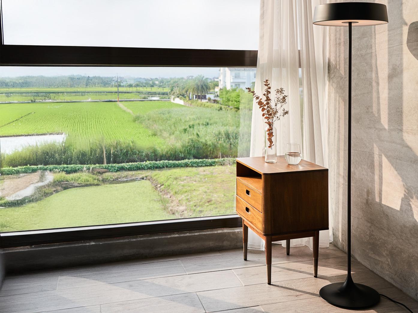 Seed Design China Led Black LED Floor Lamp