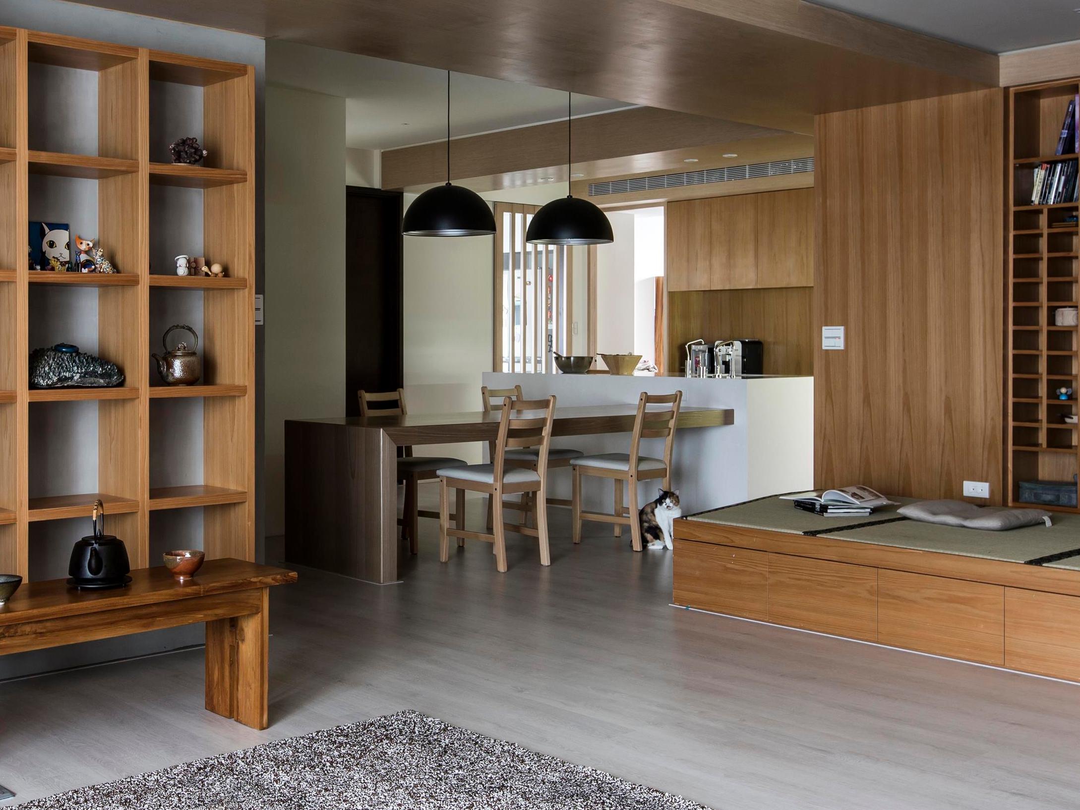 Seed Design Dome Black Pendant